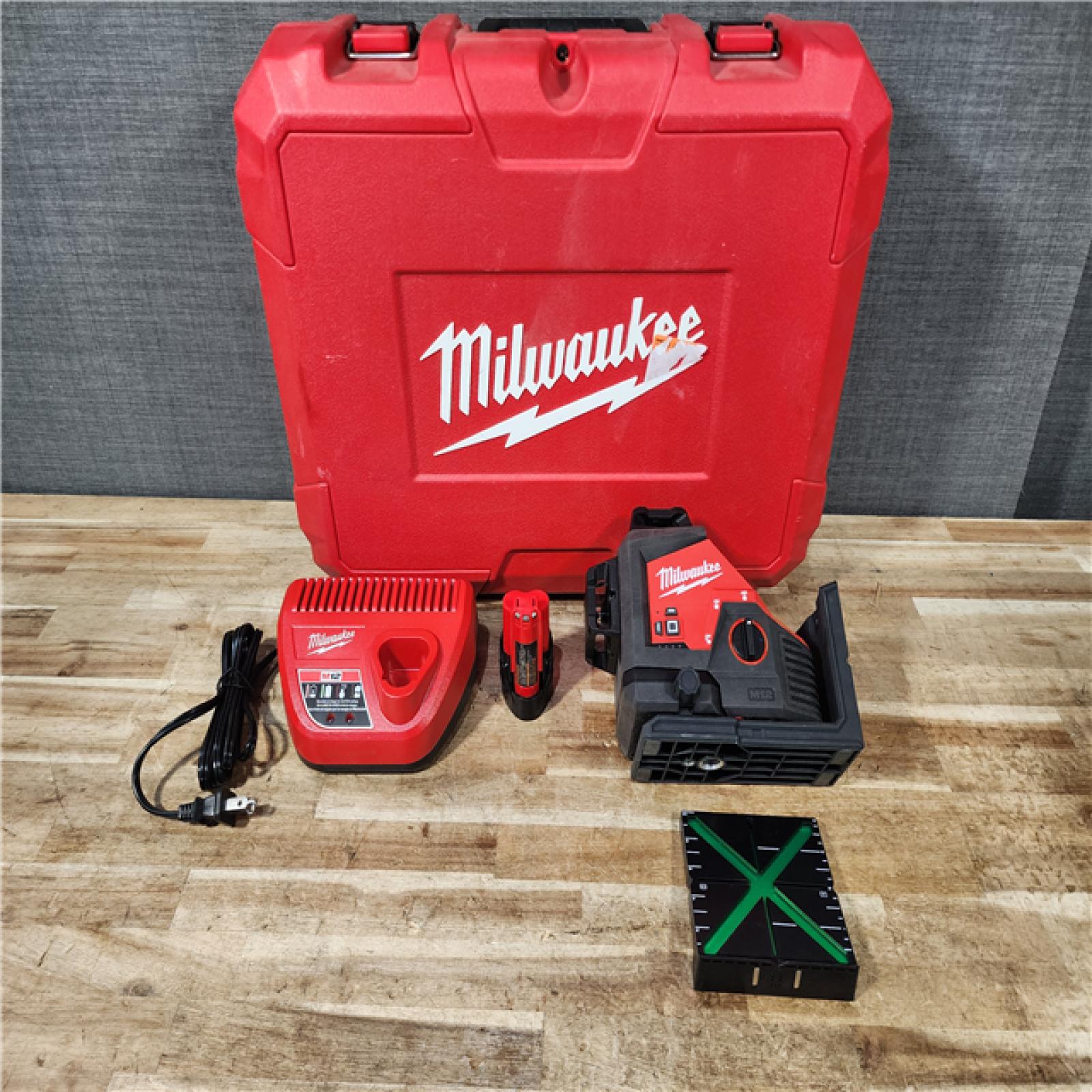 HOUSTON LOCATION - AS - IS Milwaukee 12-Volt Lithium-Ion Cordless Green 250 ft. 3-Plane Laser Level Kit