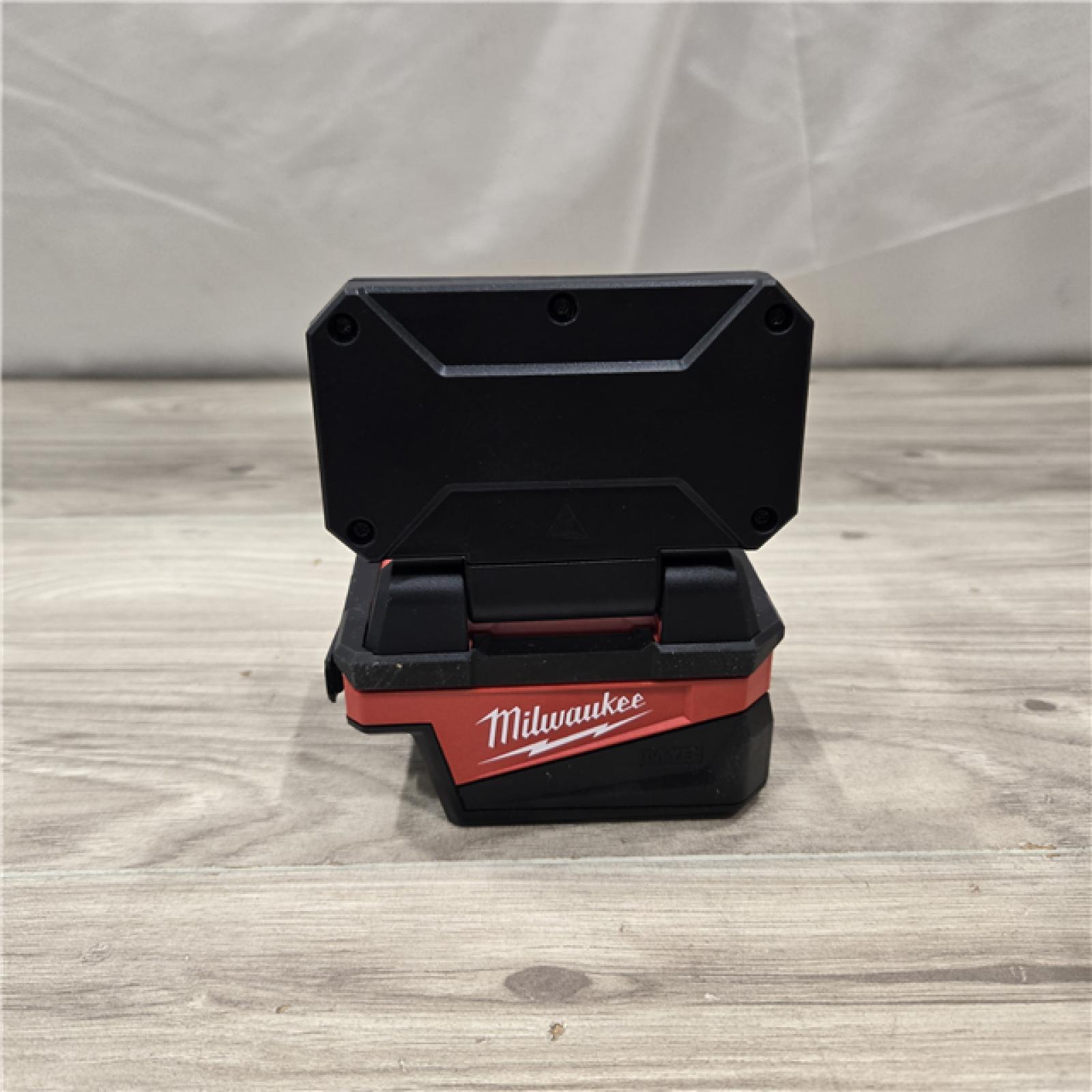 AS-IS Milwaukee M18 18V Cordless ROVER Flood Light/ Pen Kit