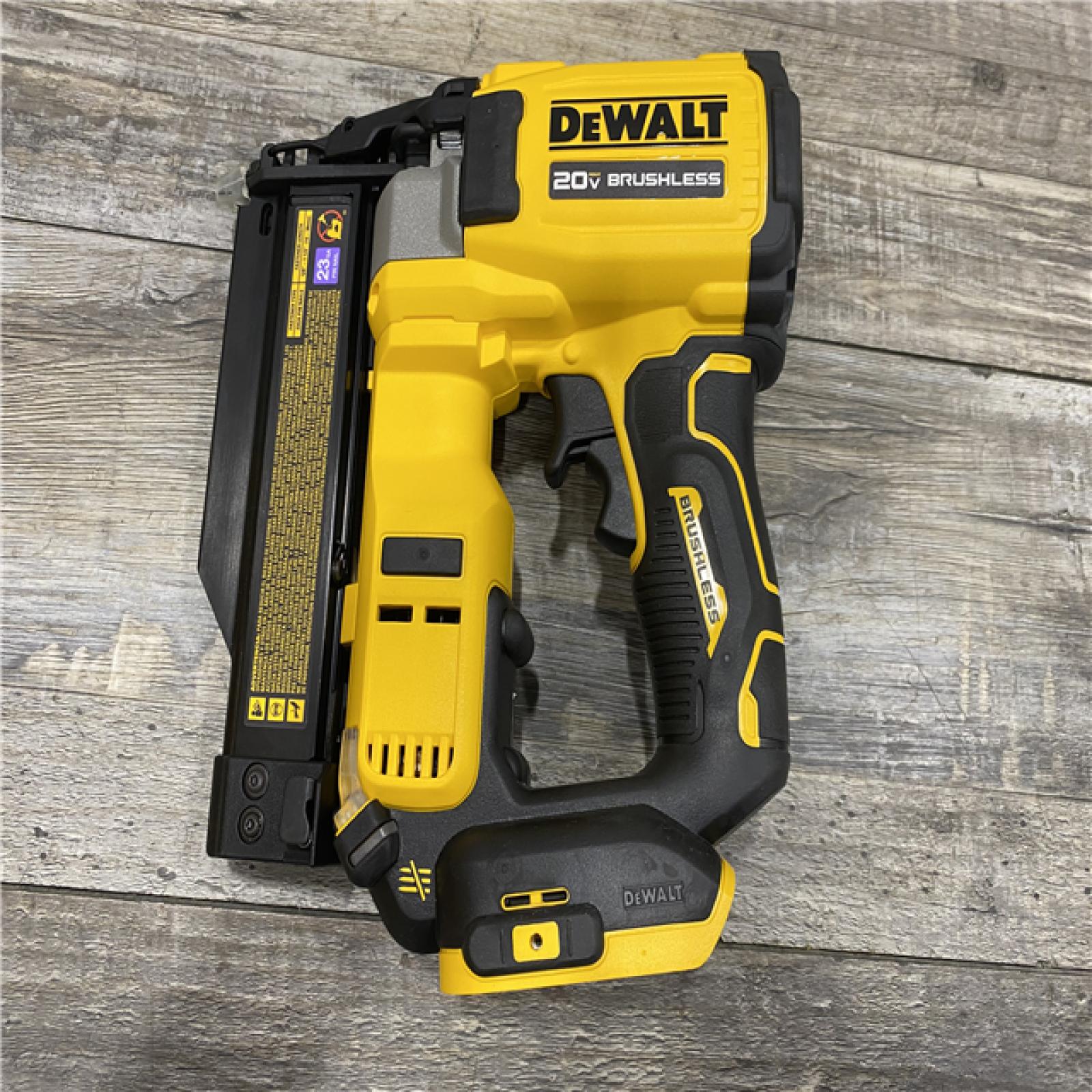 AS-IS DEWALT ATOMIC 20V MAX Lithium Ion Cordless 23 Gauge Pin Nailer Kit