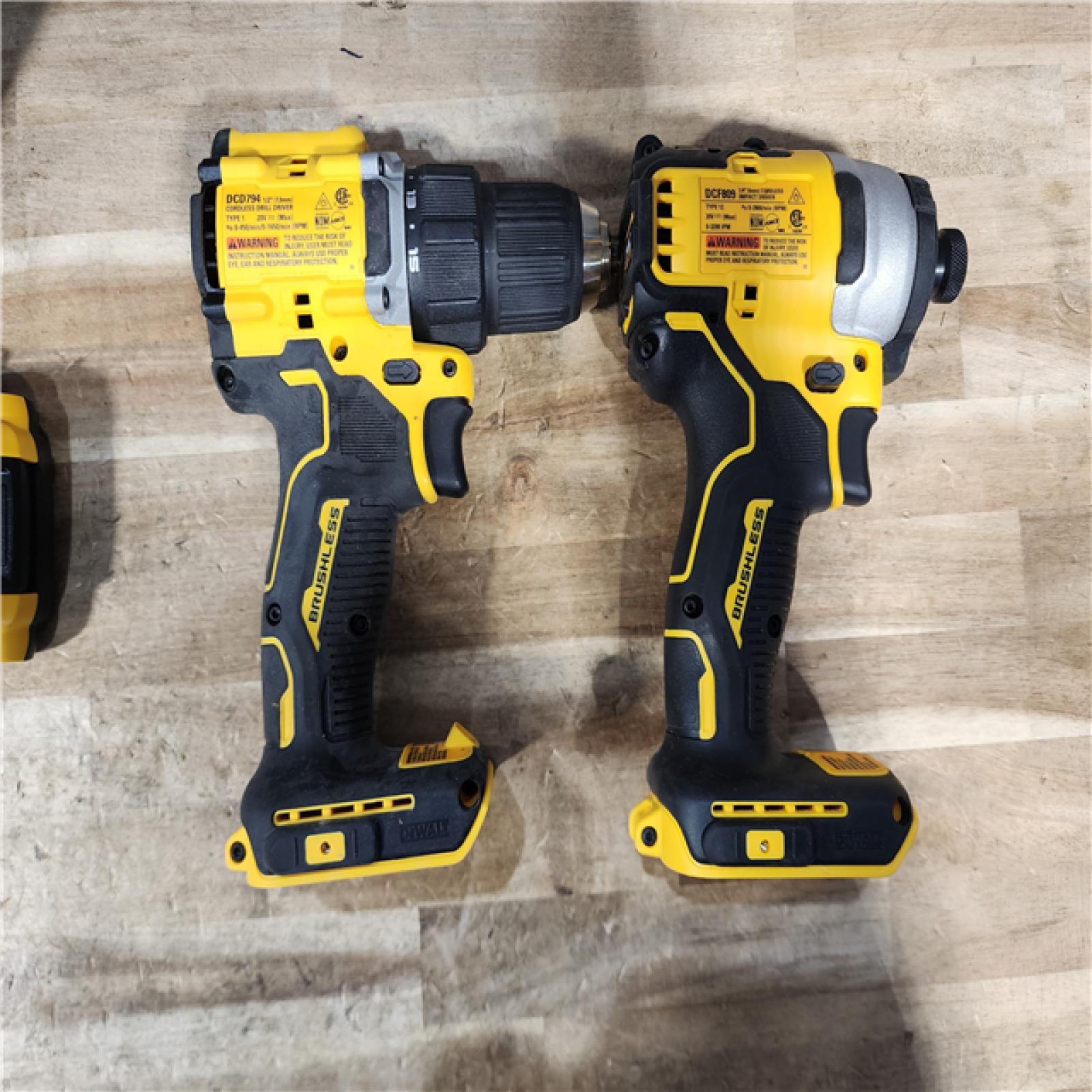 HOUSTON LOCATION - AS-IS DEWALT 2 TOOL COMBO KIT W/ (2) BATTERY & CHARGER
