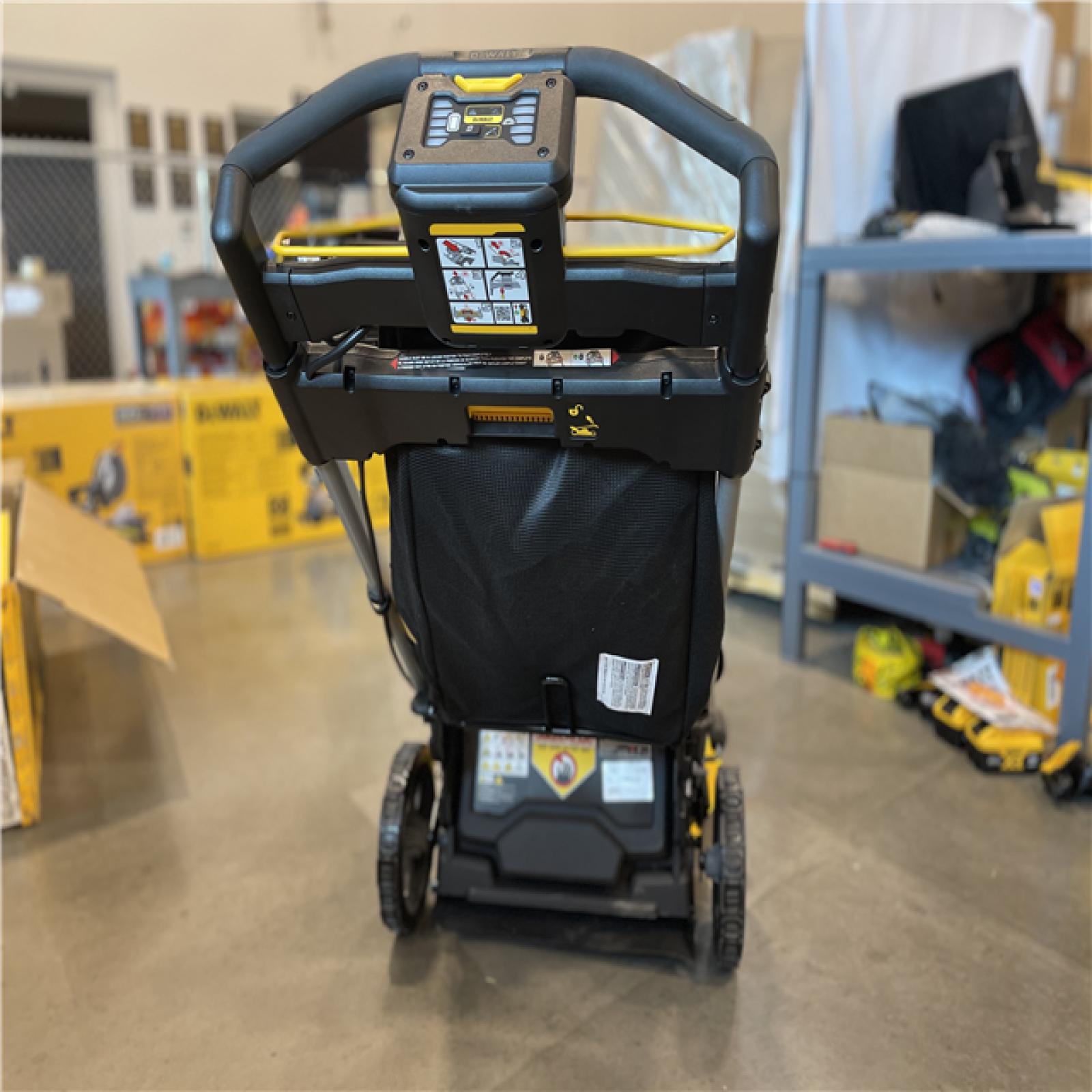 AS-IS - DeWalt 2x20V MAX 21 in. Cordless Battery Powered Push Lawn Mower Kit