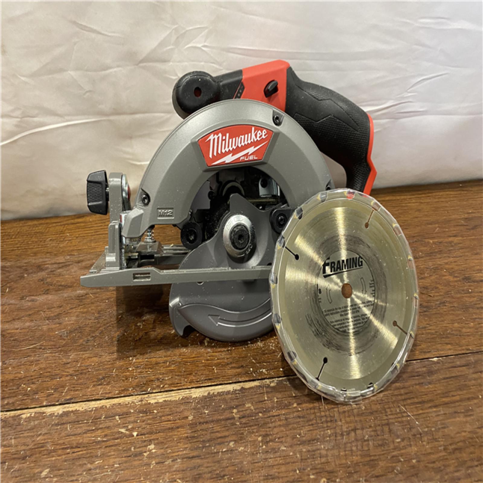 AS-IS Milwaukee 2530-20 - M12 Fuel 5-1/2  12V Cordless Brushless Circular Saw Bare Tool