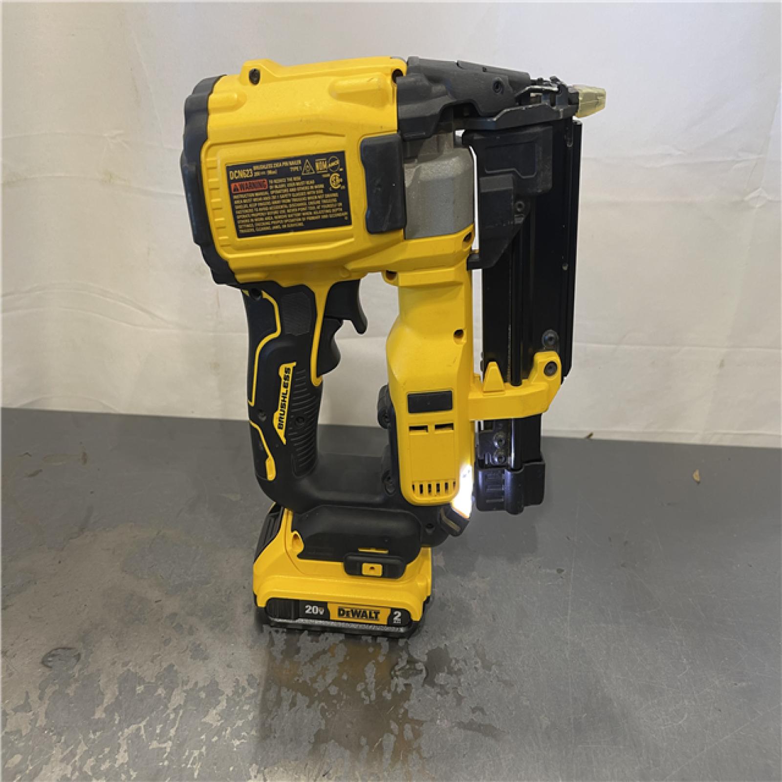 AS-IS - DeWalt ATOMIC 20V MAX Lithium Ion Cordless 23 Gauge Pin Nailer Kit