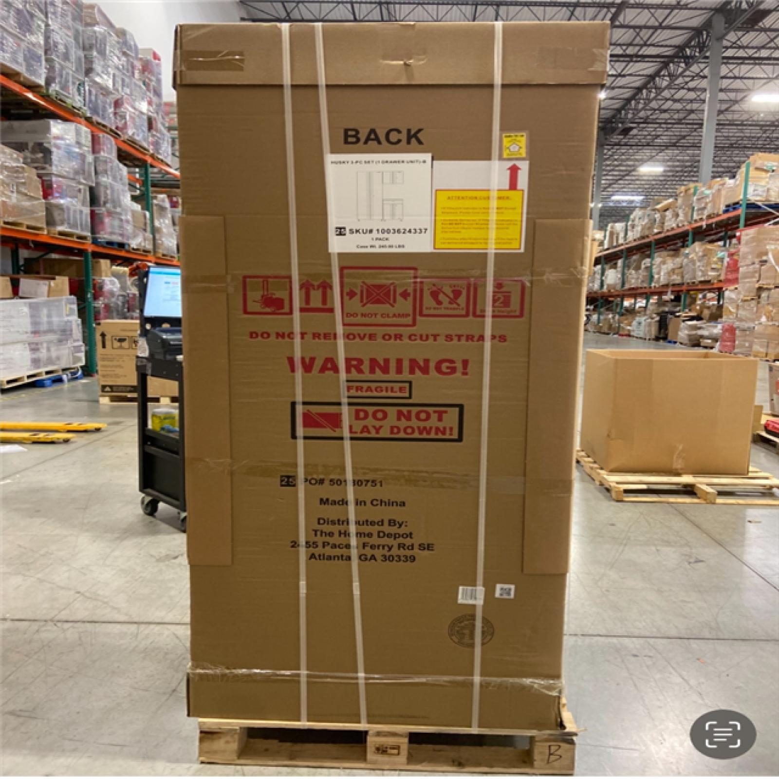 DALLAS LOCATION -Husky 3-Piece Regular Duty Welded Steel Garage Storage System in Black