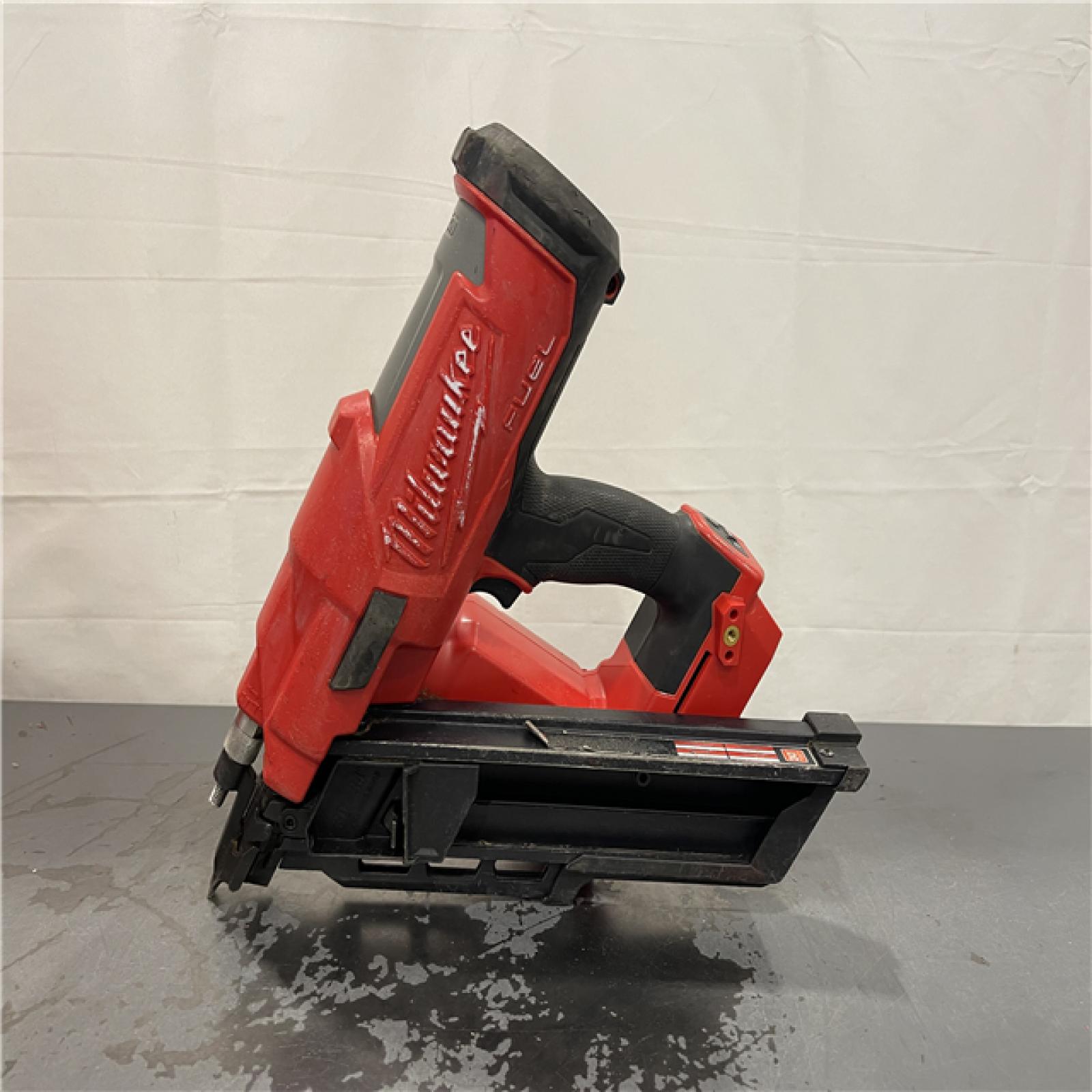 AS-IS- Milwaukee M18 FUEL 30 Degree Framing Nailer (TOOL ONLY)