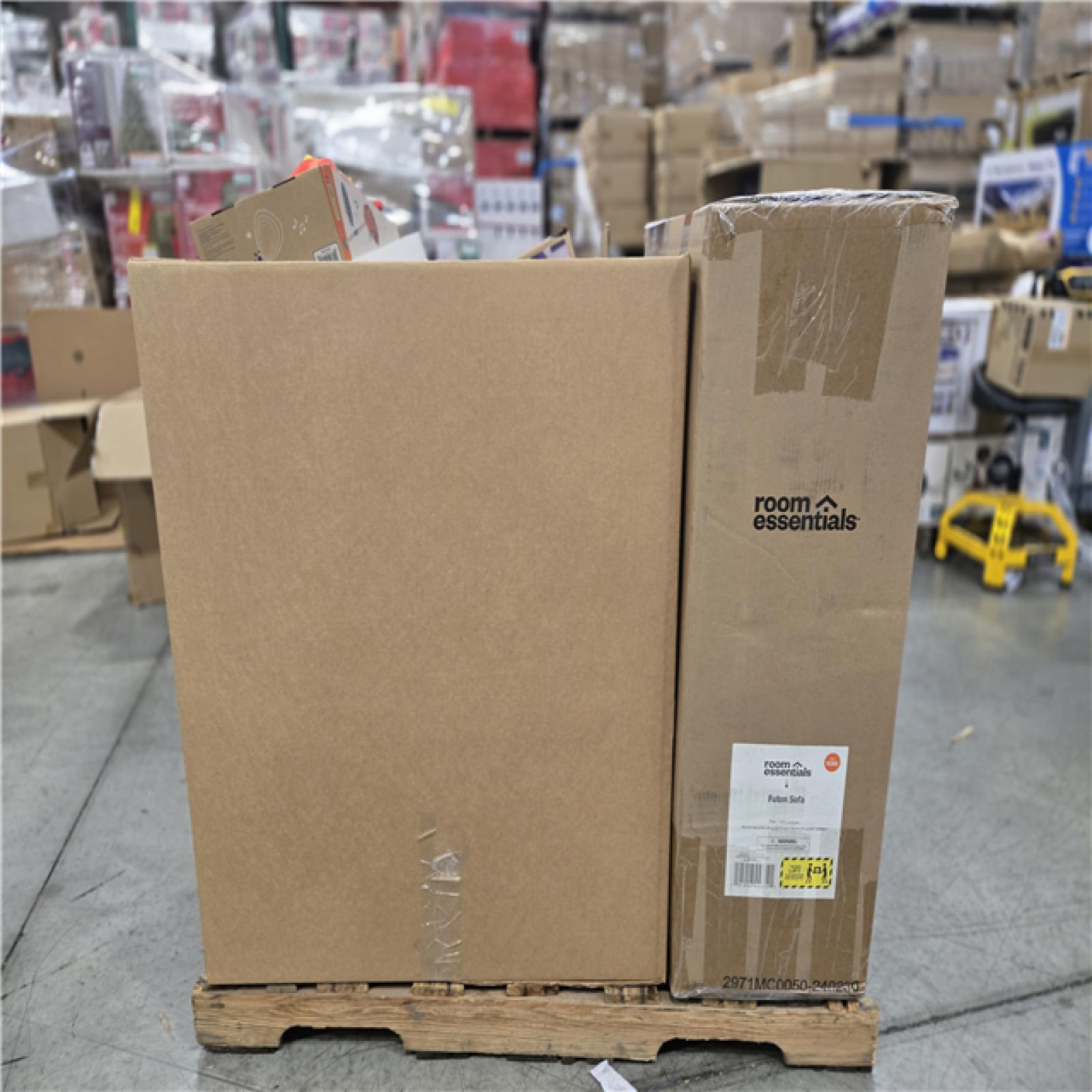 DALLAS LOCATION - NEW! BULLSEYE MIXED PALLET