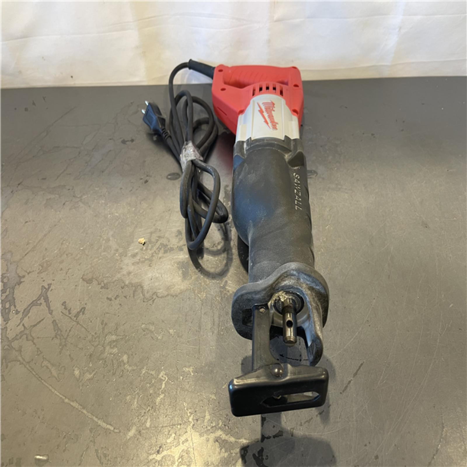 AS-IS- 12 Amp Sawzall Reciprocating Saw with Case