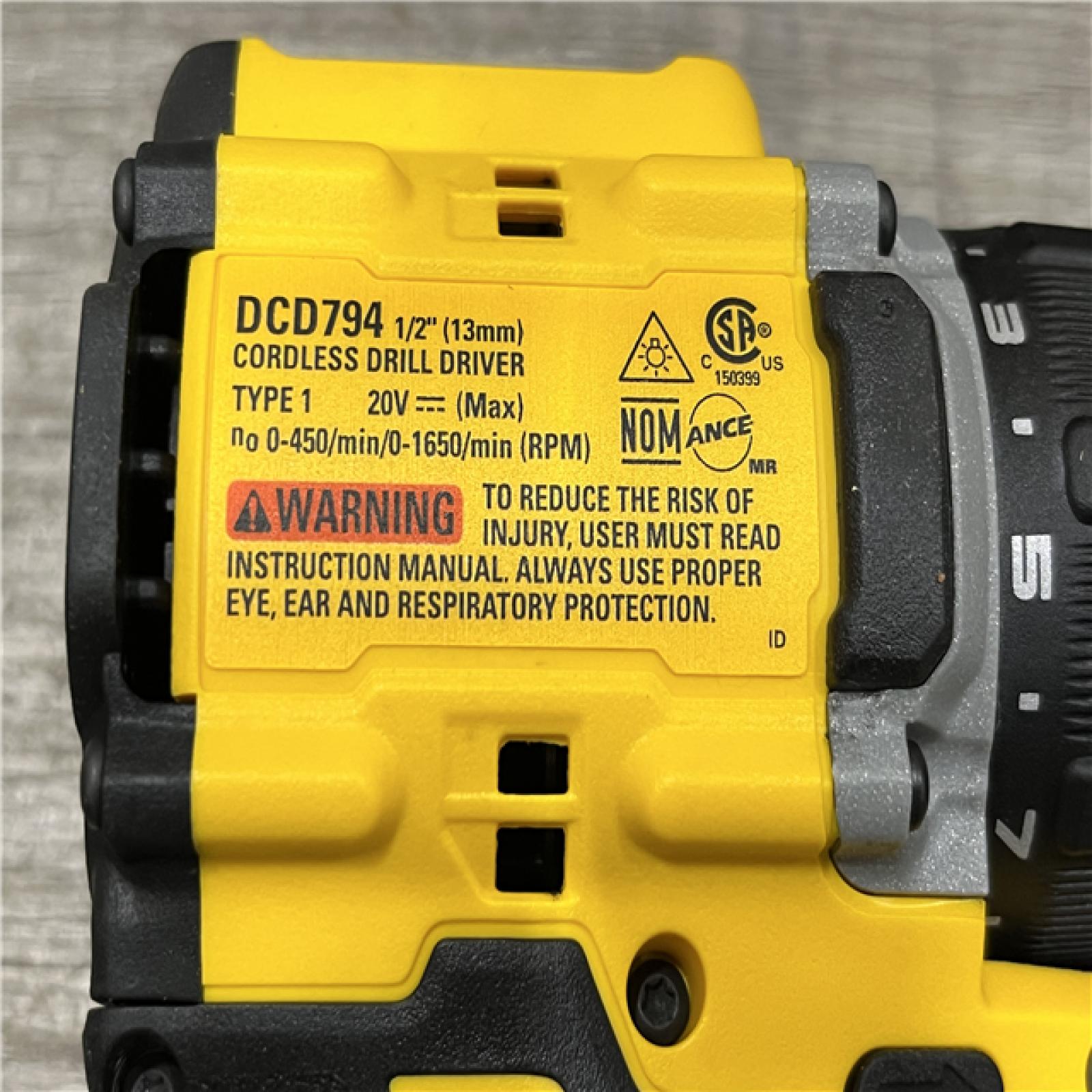 AS-IS DEWALT Atomic 20V Lithium-Ion Cordless Compact 1/2 in. Drill/Driver Kit