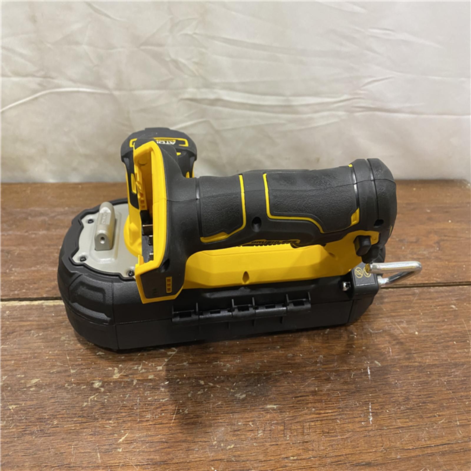 AS-IS Dewalt DCS377B 20V MAX ATOMIC Brushless Cordless 1-3/4  Compact Bandsaw