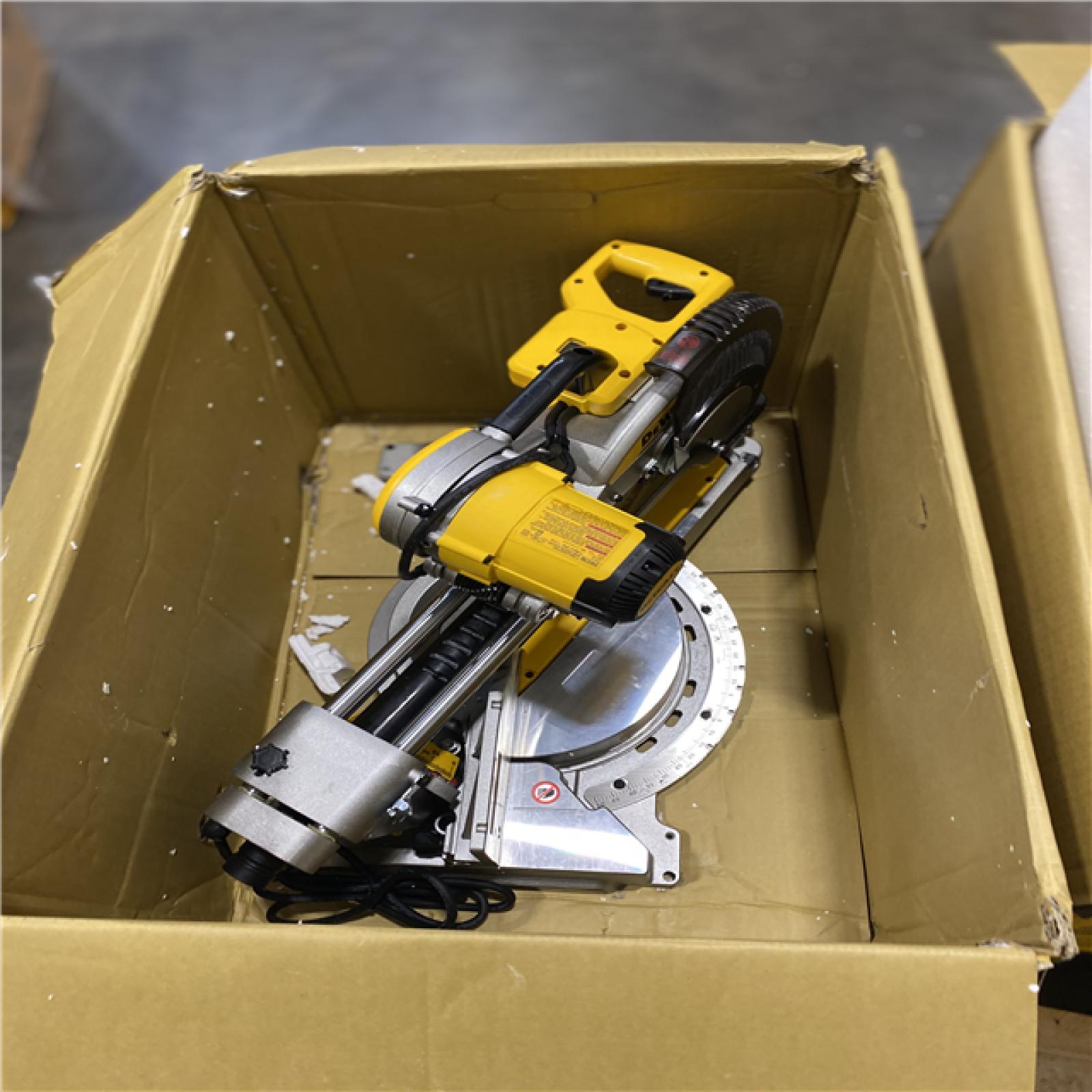 Dallas Location - As-Is DWS780-  DEWALT 15 Amp Corded 12 in. Double Bevel Sliding Compound Miter Saw(Lot Of 2)