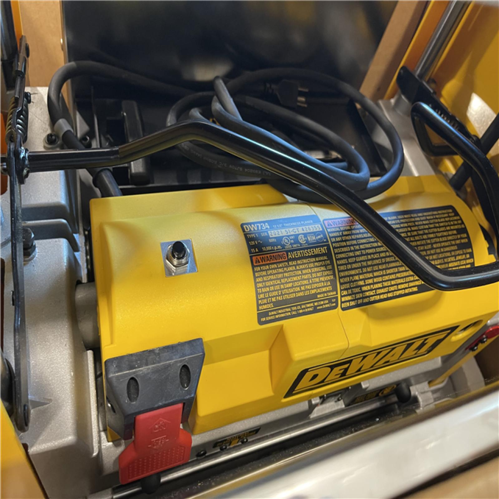 AS-IS - DEWALT 15 Amp Corded 12.5 in. Bench Planer