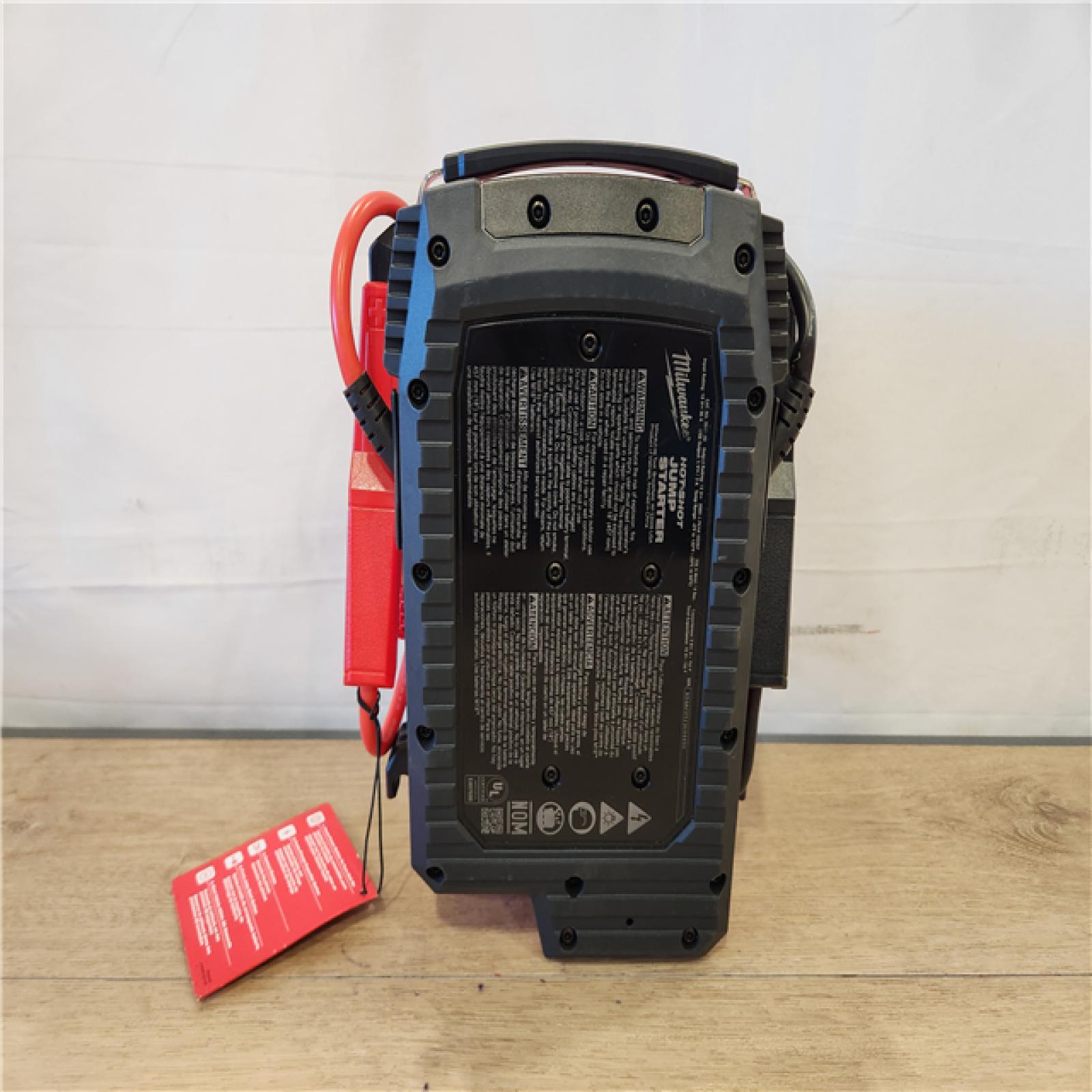 AS-IS- Milwaukee 18V Lithium-Ion Cordless 2000 Peak Amp HOTSHOT Jump Starter (Tool-Only)