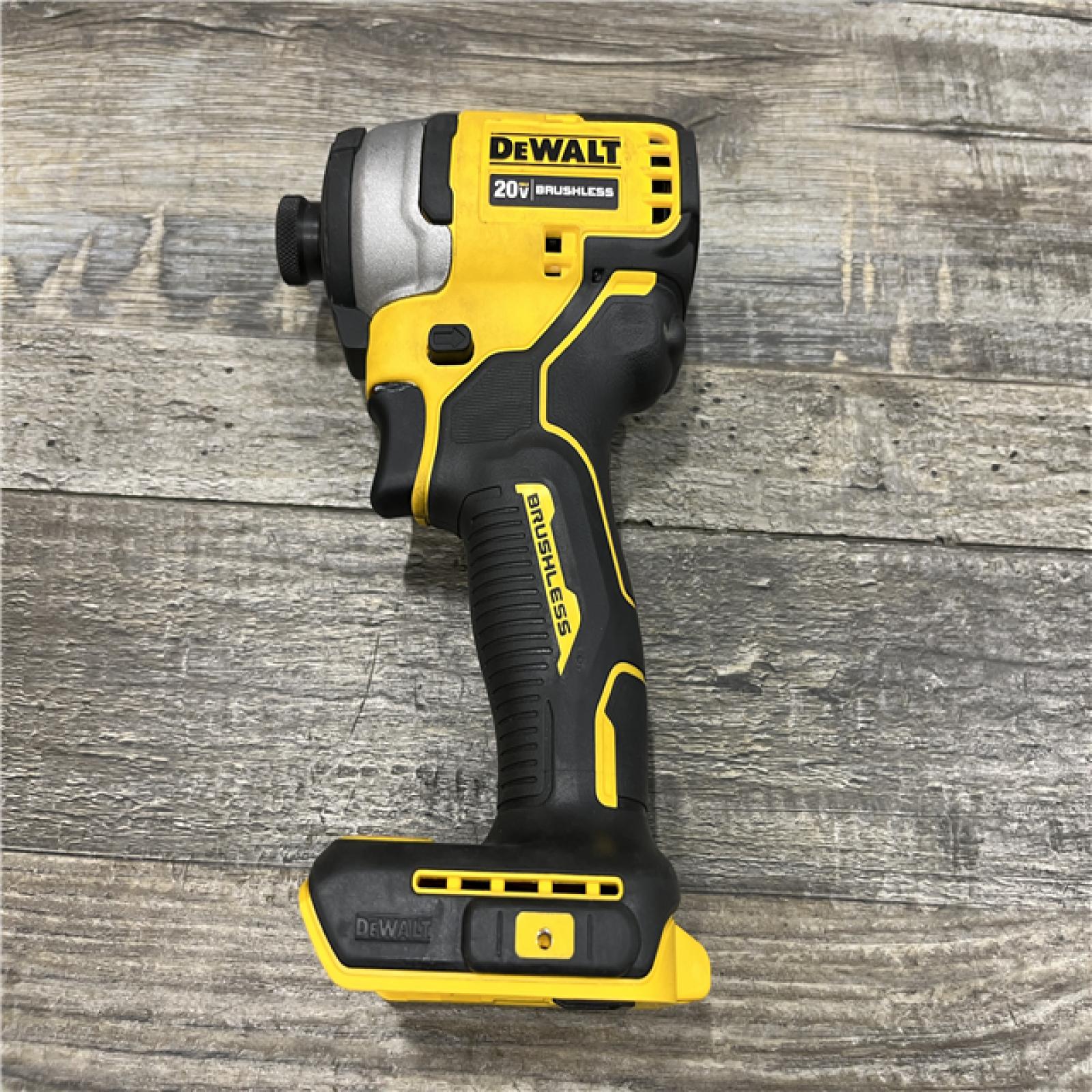 AS-IS DEWALT Atomic 20V Max Lithium-Ion Brushless Cordless Compact 1/4 in. Impact Driver Kit