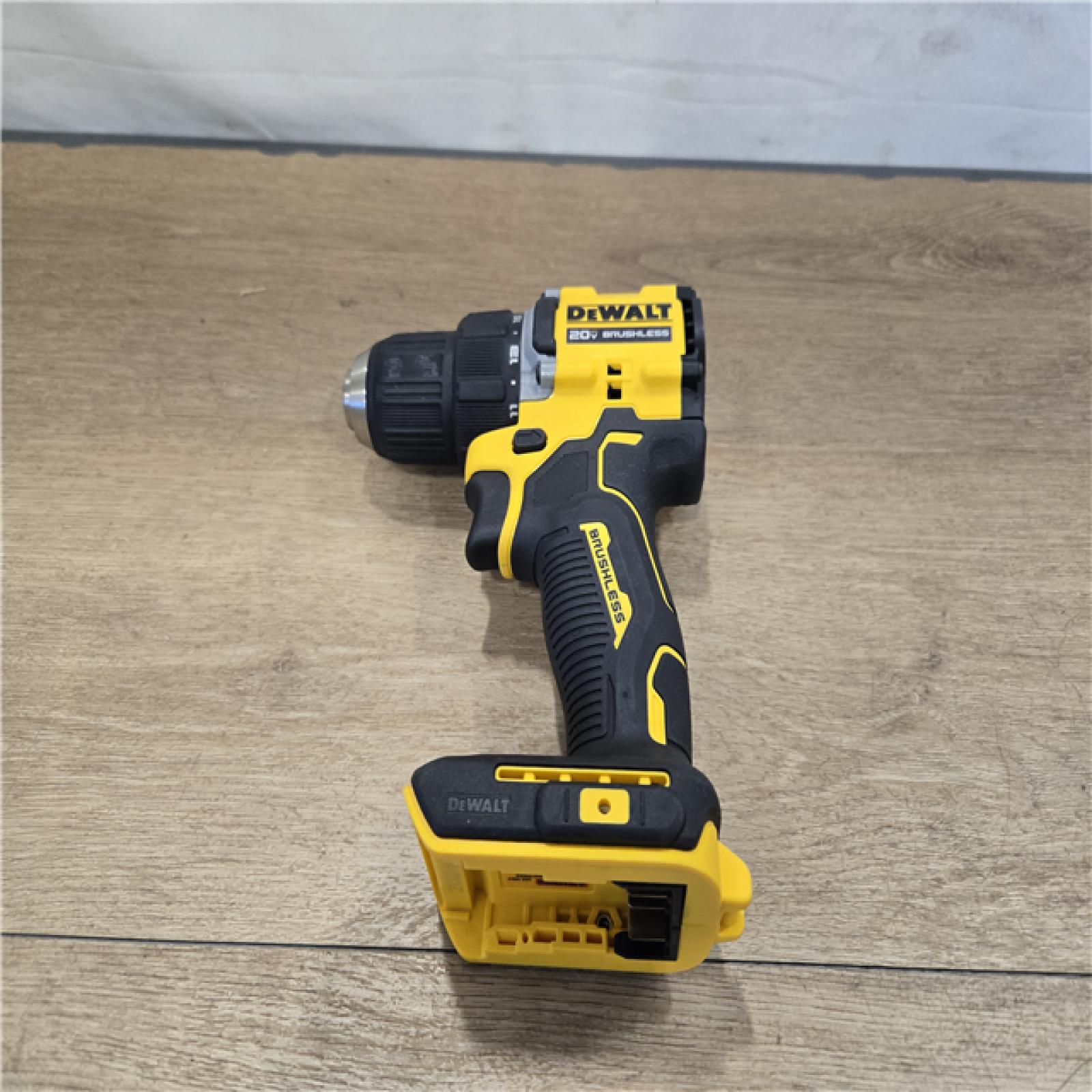 AS-IS DEWALT Atomic 20V Cordless Compact 1/2 in. Drill/Driver Kit