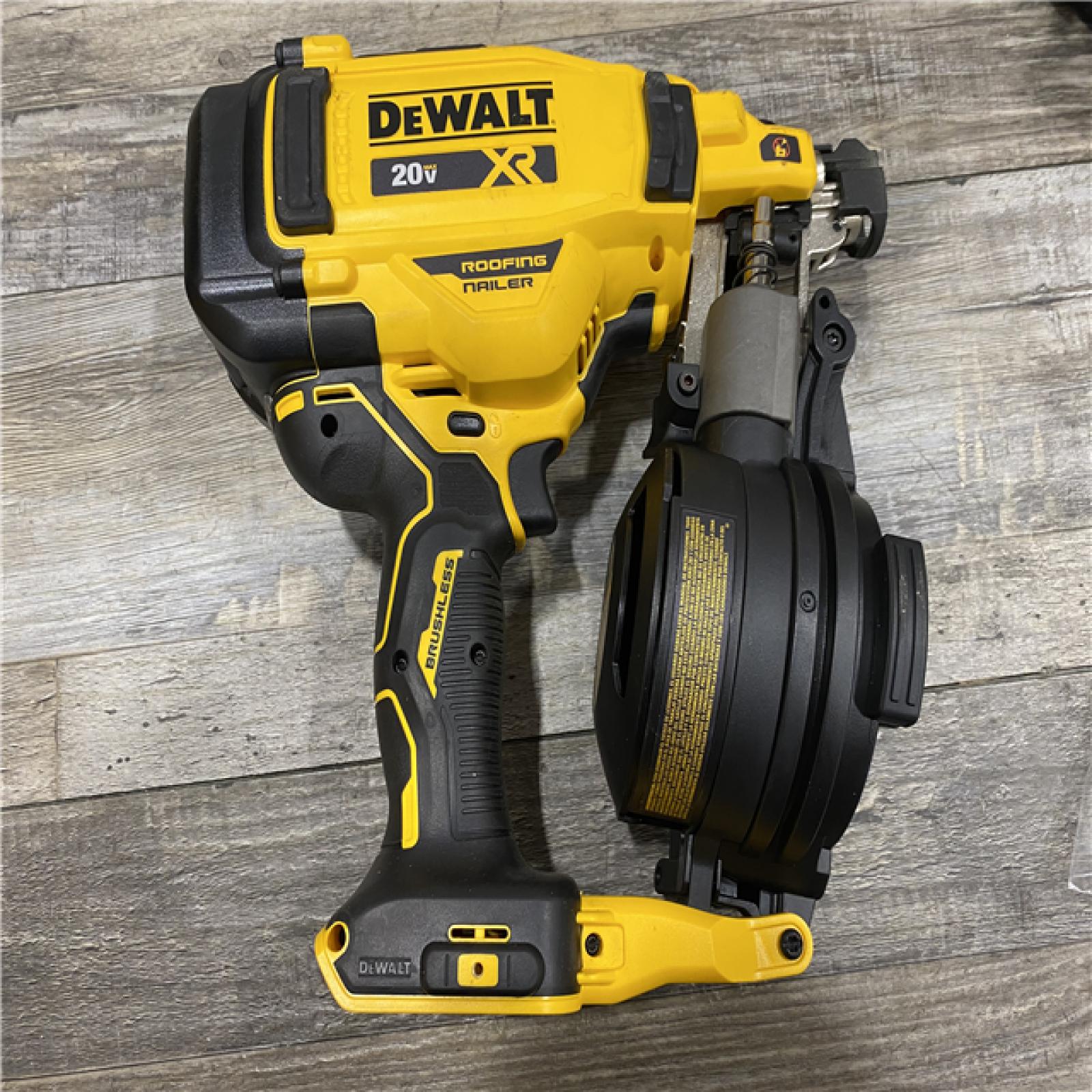 AS-IS DEWALT 20V MAX Lithium-Ion 15-Degree Electric Cordless Roofing Nailer Kit