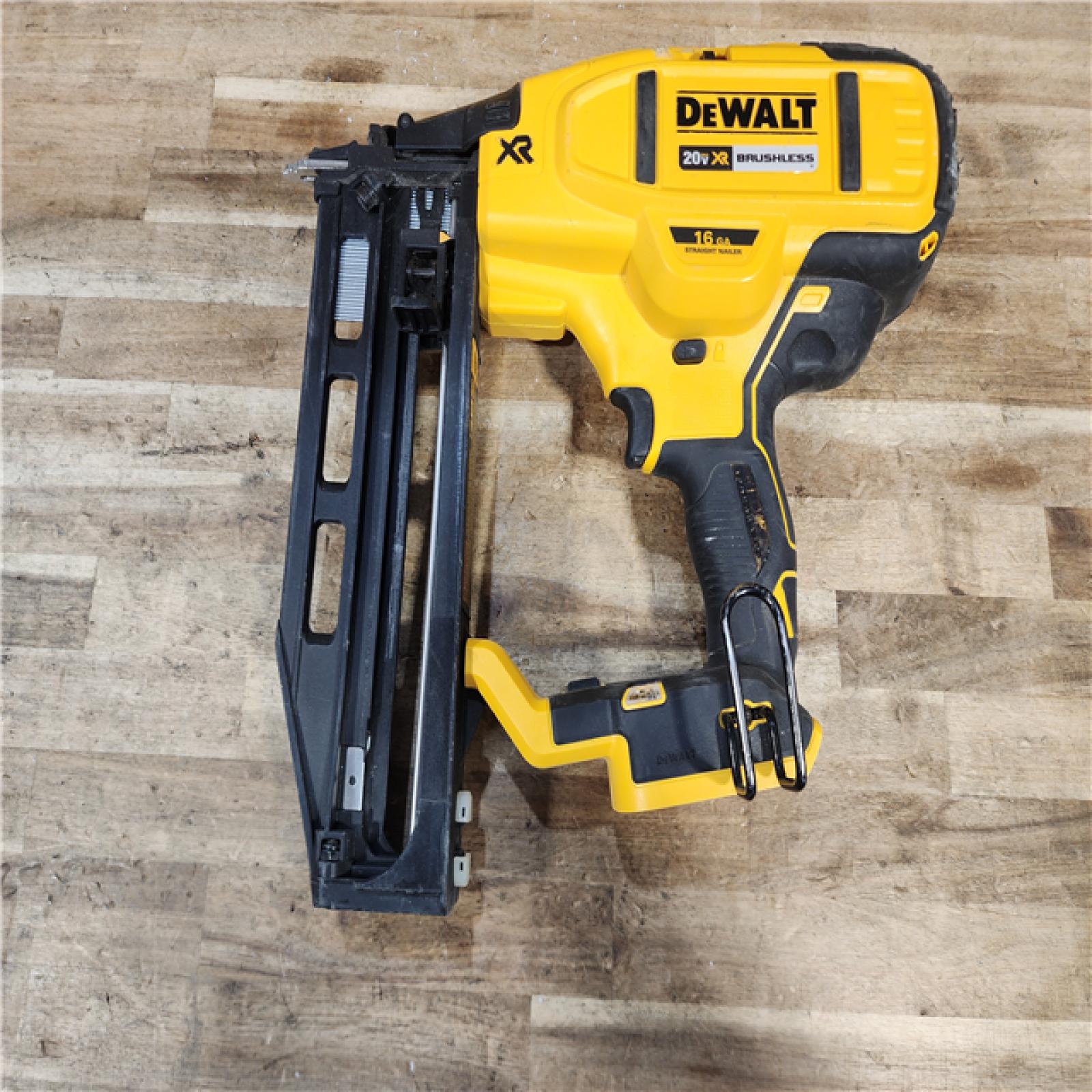 HOUSTON LOCATION - AS - IS DEWALT 20V MAX XR 16-Gauge Lithium-Ion Cordless Finish Nailer (Tool Only)
