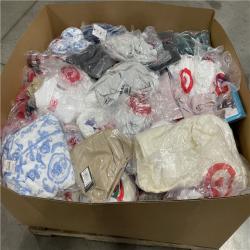 DALLAS LOCATION- NEW!- BULLSEYE MIXED CLOTHING PALLET (300 UNITS)