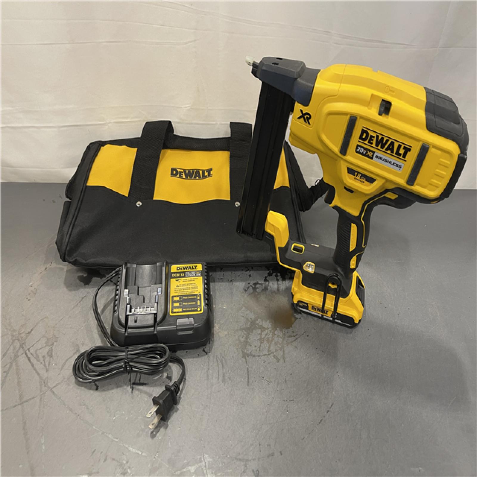 AS-IS - DeWALT 20V MAX XR Lithium-Ion Cordless 18-Gauge Narrow Crown Stapler Kit