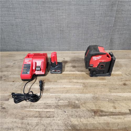 HOUSTON LOCATION - AS-IS Milwaukee Green 125 Ft. Cross Line and Plumb Points Laser Level Kit