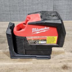 HOUSTON LOCATION - AS-IS Milwaukee Green 125 Ft. Cross Line and Plumb Points Laser Level Kit