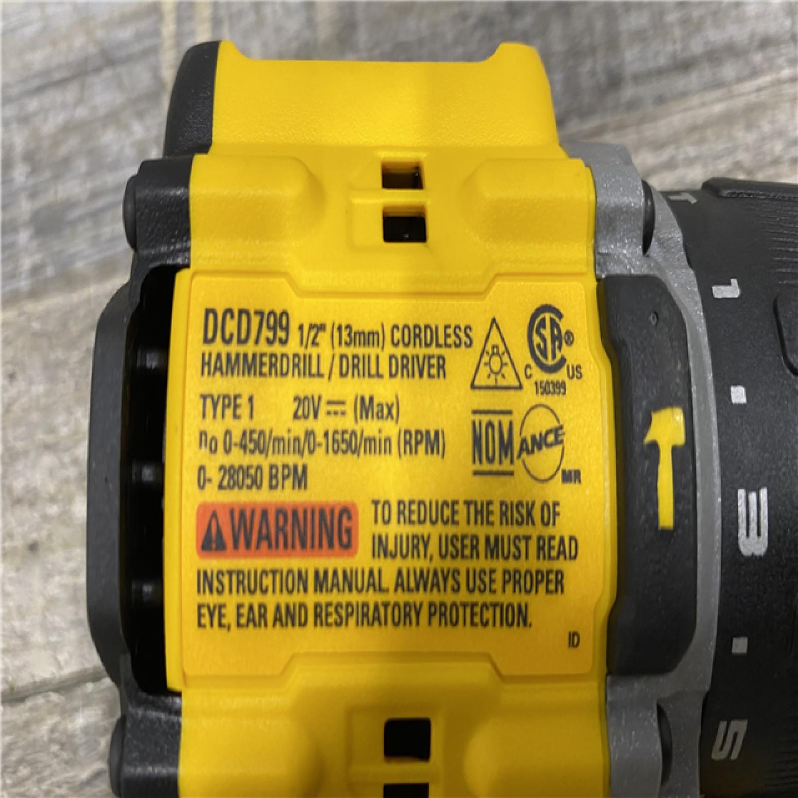 AS-IS DEWALT ATOMIC 20V Cordless 1/2 in. Compact Hammer Drill Kit