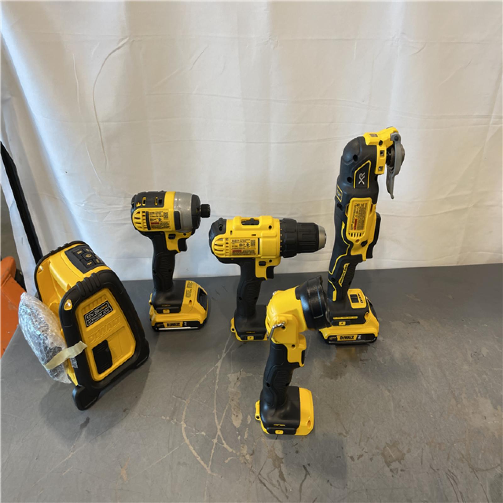 AS-IS - DEWALT 20V MAX Cordless 10 Tool Combo Kit