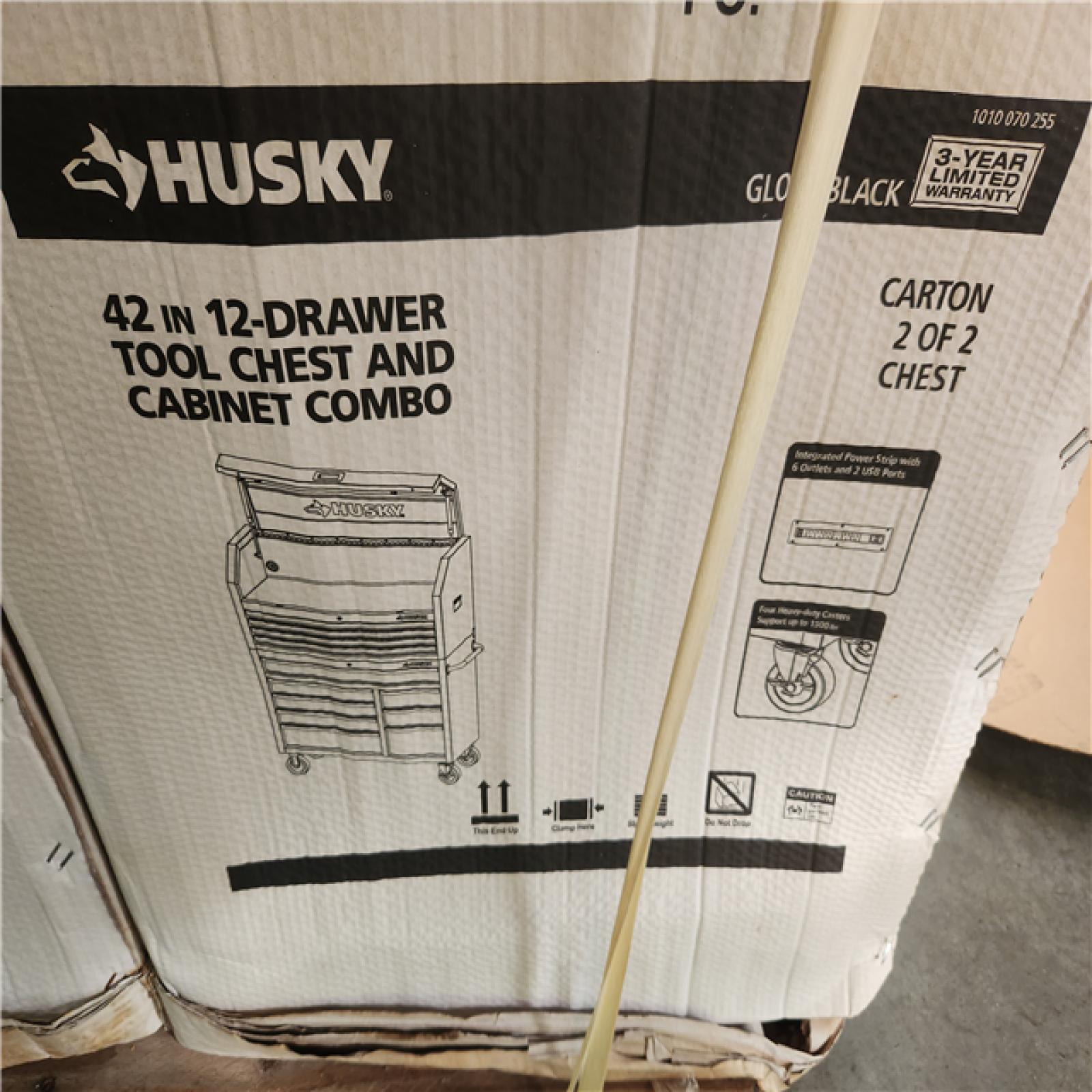 Phoenix NEW Husky Tool Storage 42 in. W x 18 in. D Standard Duty Black Tool Chest Combo (SEALED)