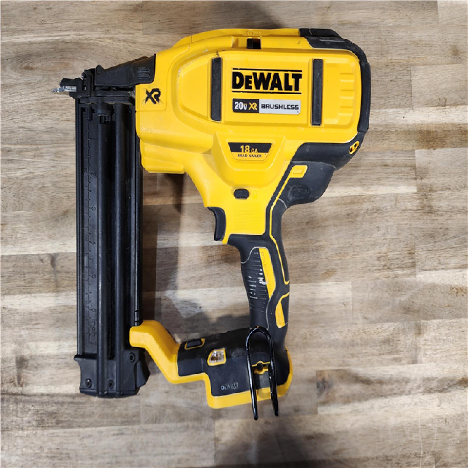 HOUSTON LOCATION - AS-IS DeWalt 20V MAX XR Lithium-Ion Electric Cordless 18-Gauge Brad Nailer (Tool Only)