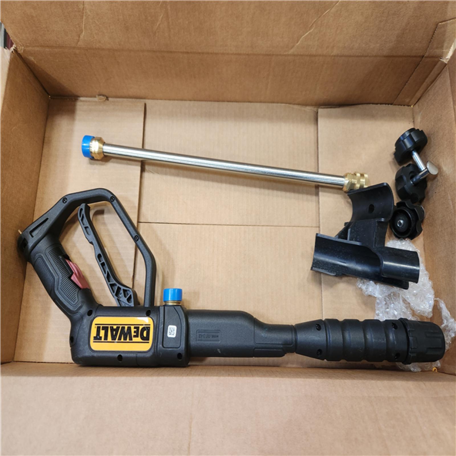 Phoenix DEWALT 3400 PSI 2.5 GPM Gas Pressure Washer with Maintenance-Free Pump  Heavy-Duty Commercial Cold Water Power Washer