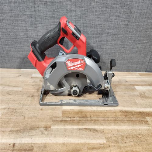 HOUSTON LOCATION - AS - IS Milwaukee FUEL 18V Lithium-Ion Brushless Cordless 7-1/4 in. Circular Saw (Tool-Only)