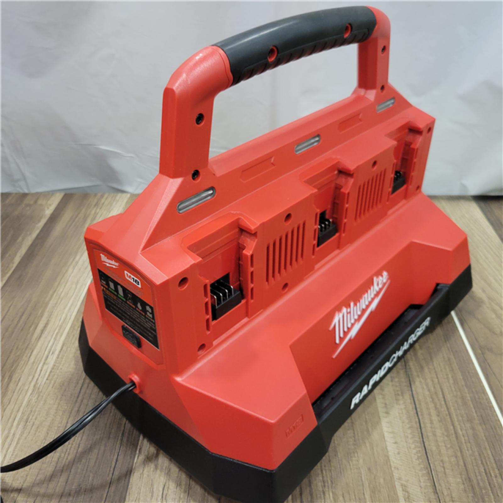 GOOD Milwaukee M18 Packout Six Bay Rapid Charger