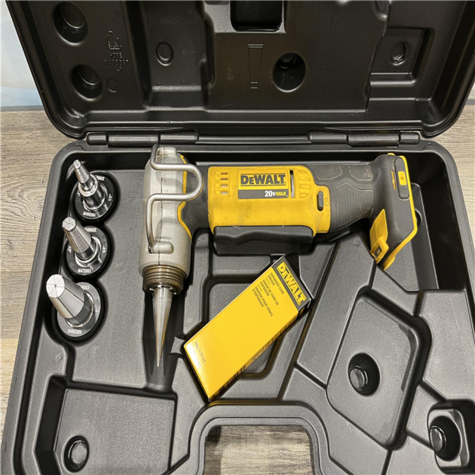 AS-IS DEWALT 20V MAX Cordless 1 in. PEX Expansion Tool Kit