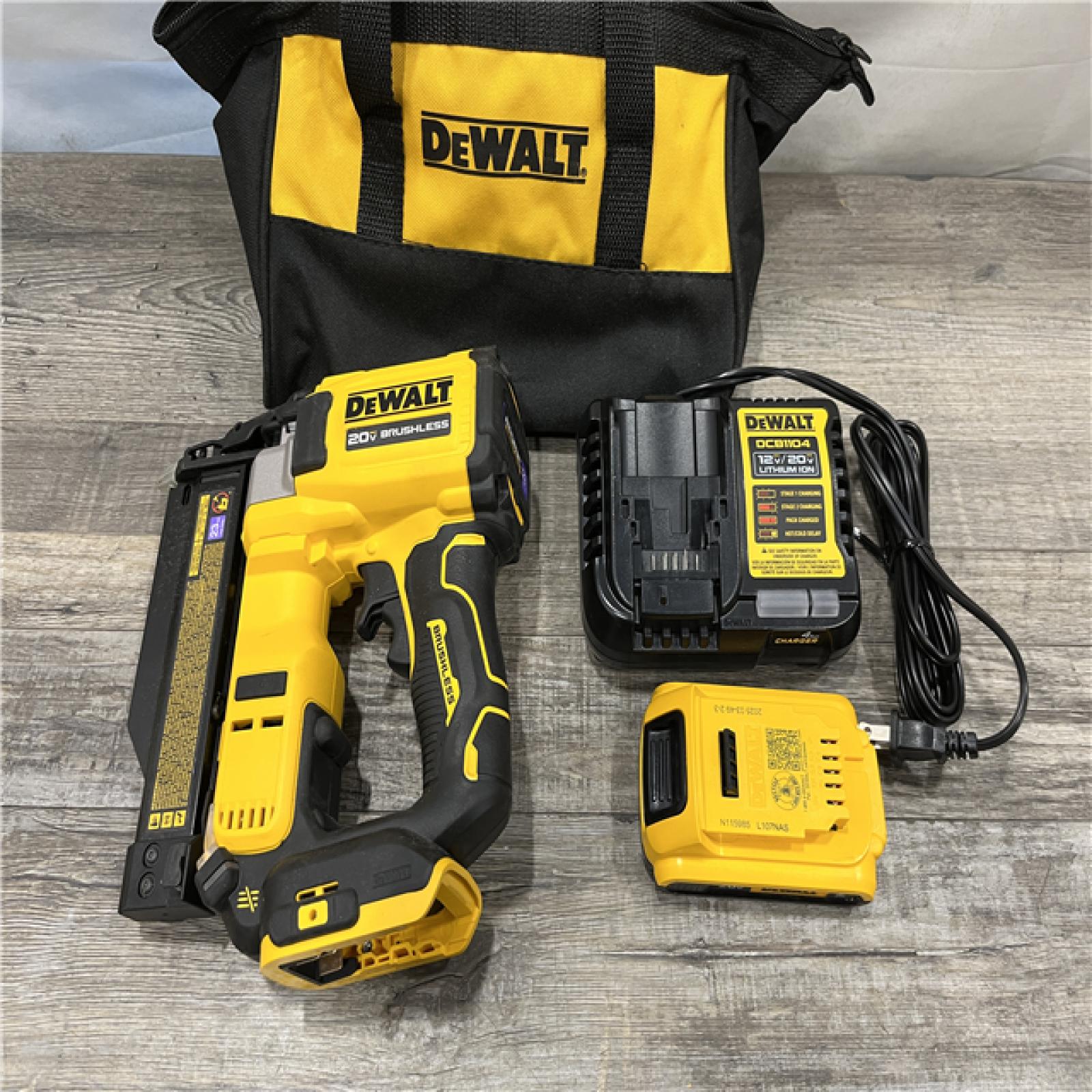 AS-IS DEWALT ATOMIC 20V MAX Lithium Ion Cordless 23 Gauge Pin Nailer Kit