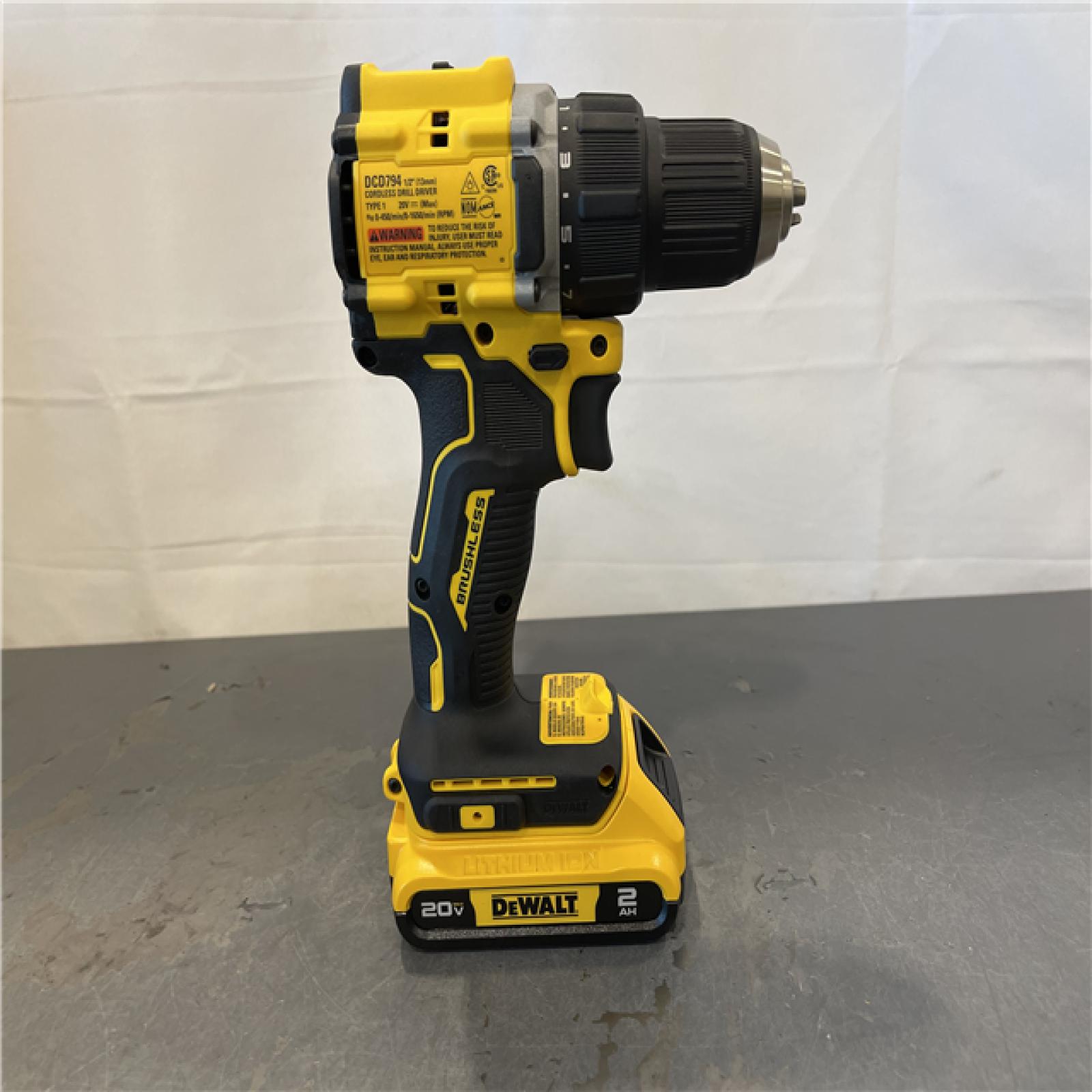 AS-IS - DEWALT ATOMIC 20-Volt Lithium-Ion Cordless Compact 1/2 in. Drill/Driver Kit