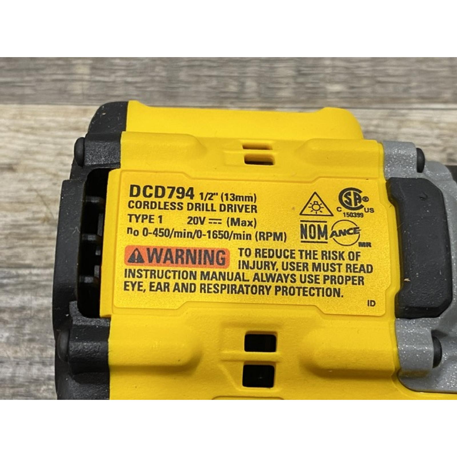 AS-IS DEWALT Atomic 20V Lithium-Ion Cordless Compact 1/2 in. Drill/Driver Kit