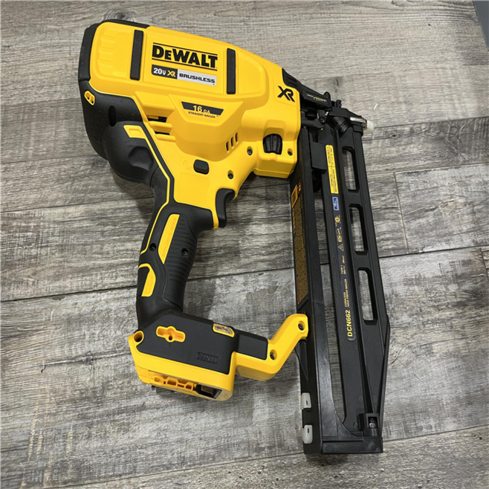 AS-IS DEWALT 20V MAX XR 16-Gauge Lithium-Ion Cordless Finish Nailer (Tool Only)