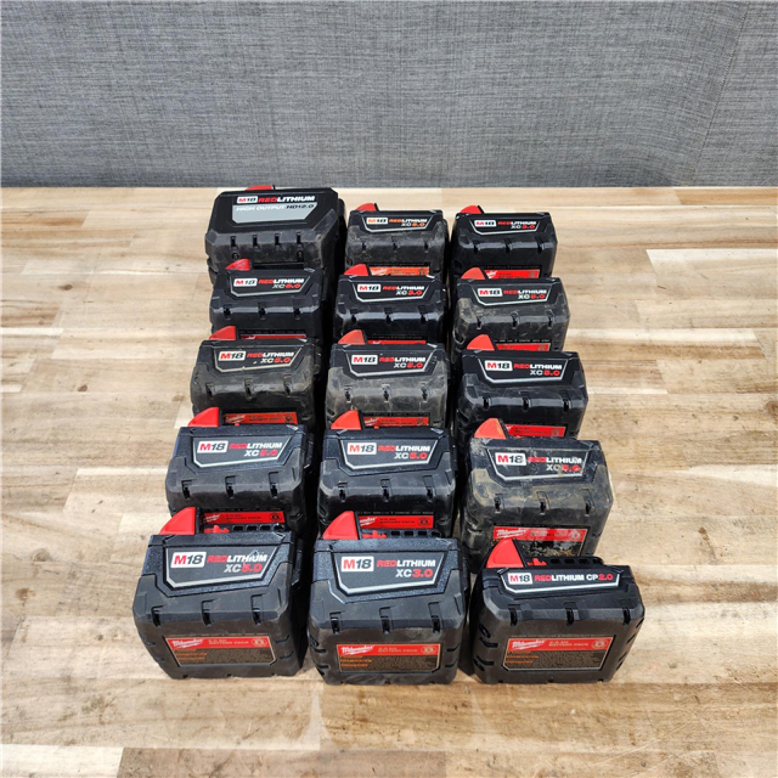 HOUSTON LOCATION - AS-IS MILWAUKEE BATTERY PACK QTY - 15