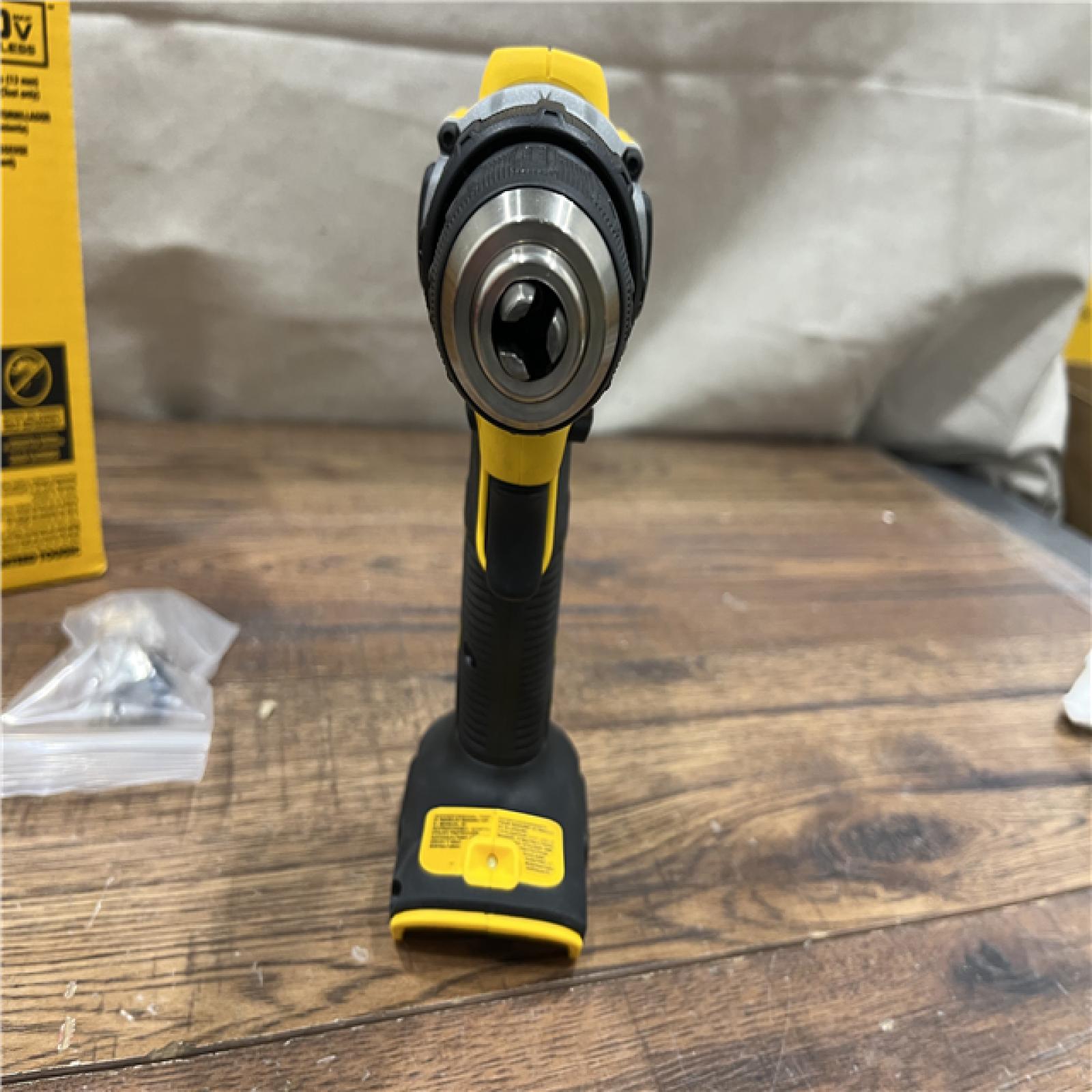 AS-IS Dewalt 20V 550 PSI  1 GPM Cordless Power Cleaner W/ 4 Nozzles Tool-Only DCPW550B