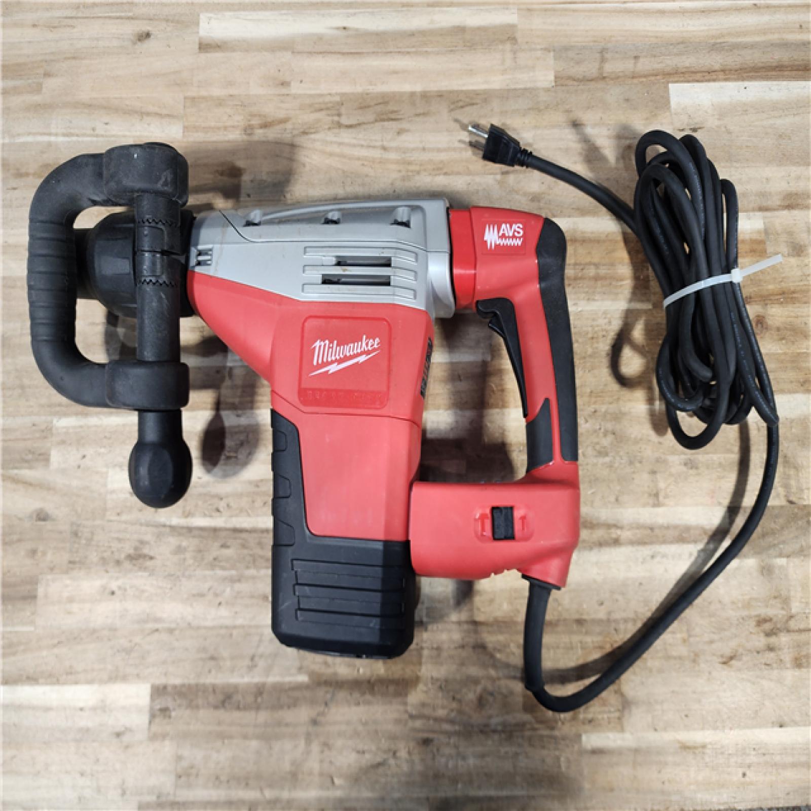 HOUSTON LOCATION - AS-IS Milwaukee SDS-MAX Demolition Hammer