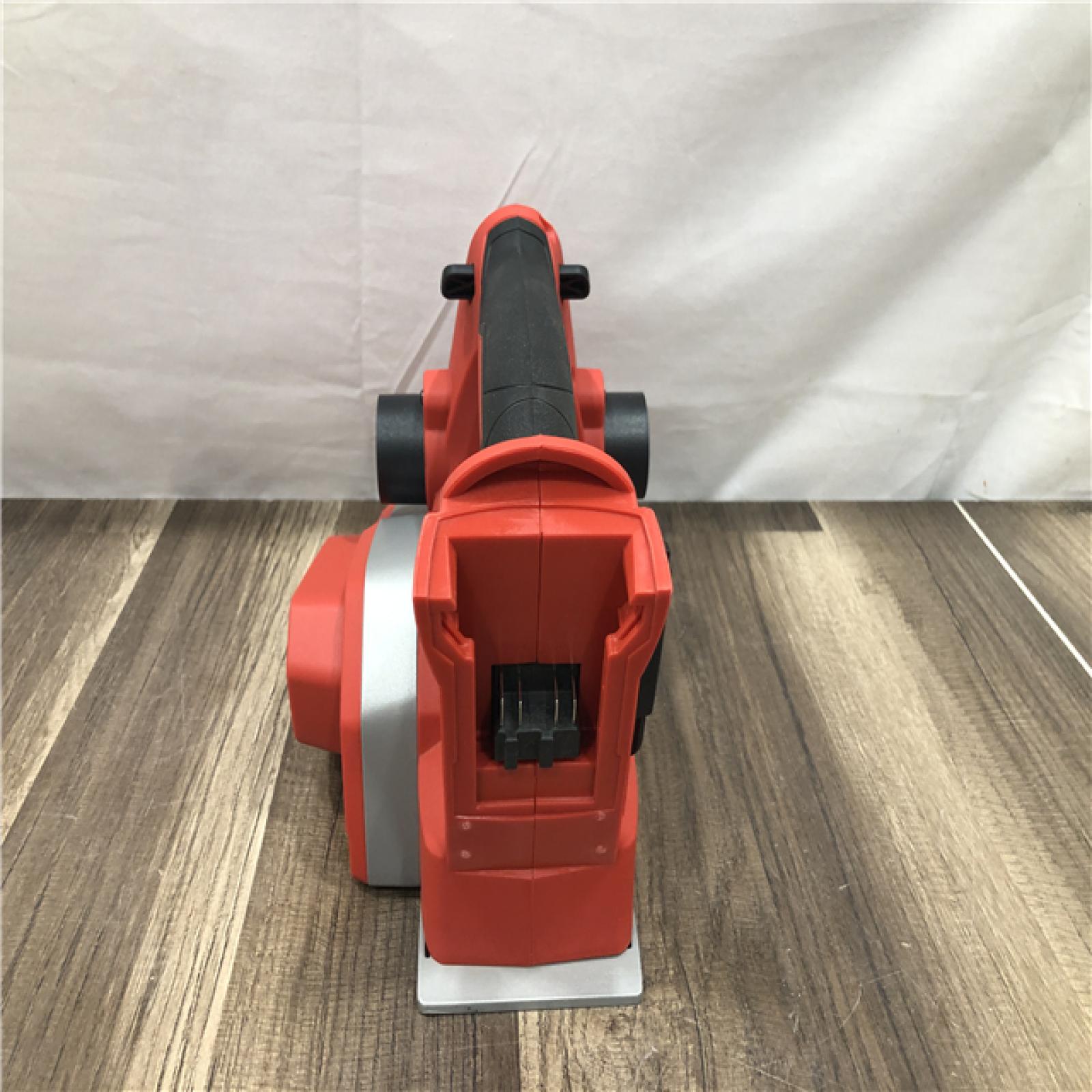 AS-IS Milwaukee M18 18V Lithium-Ion Cordless 3-1/4 in. Planer (Tool-Only)