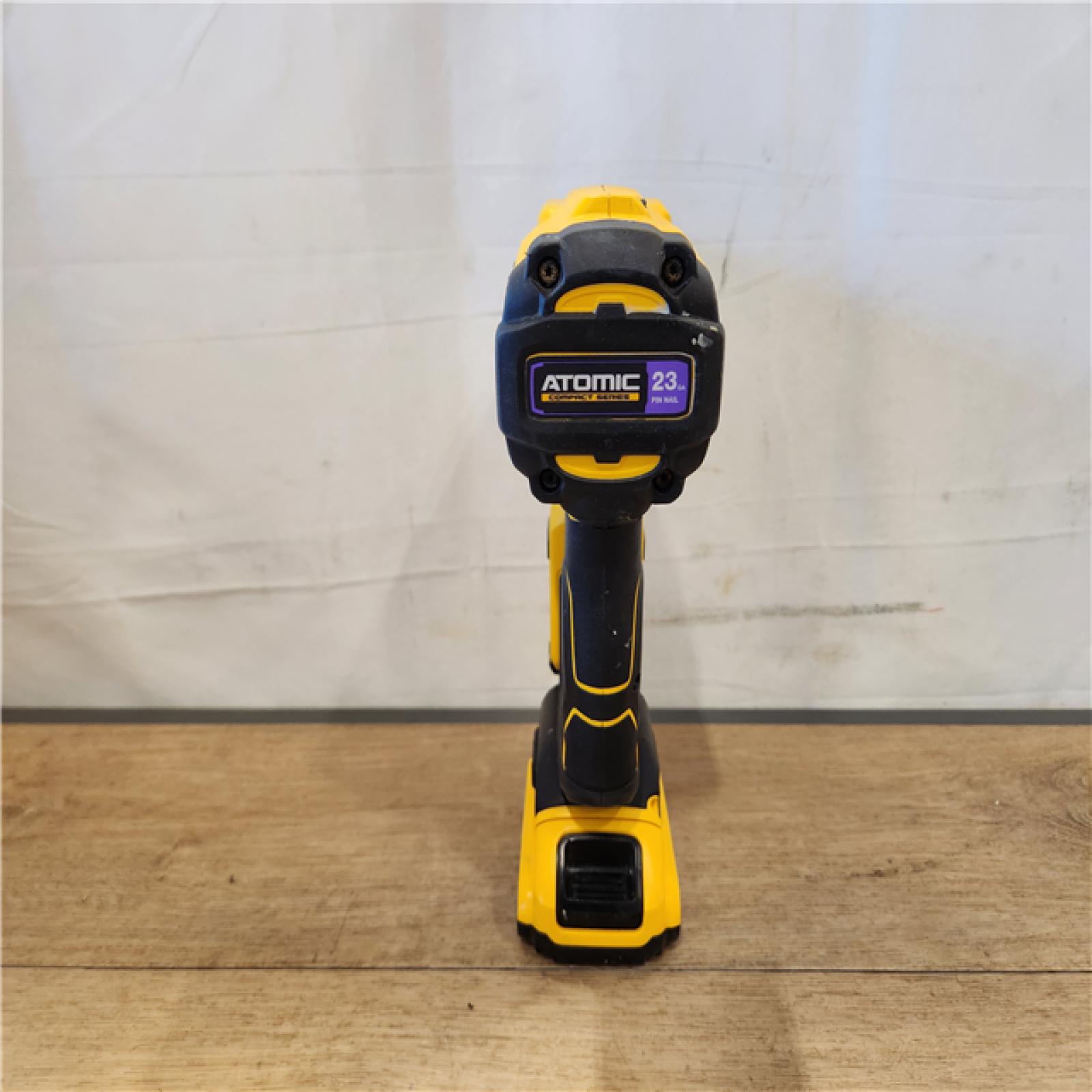 AS-IS- DEWALT ATOMIC 20V MAX Lithium Ion Cordless 23 Gauge Pin Nailer Kit