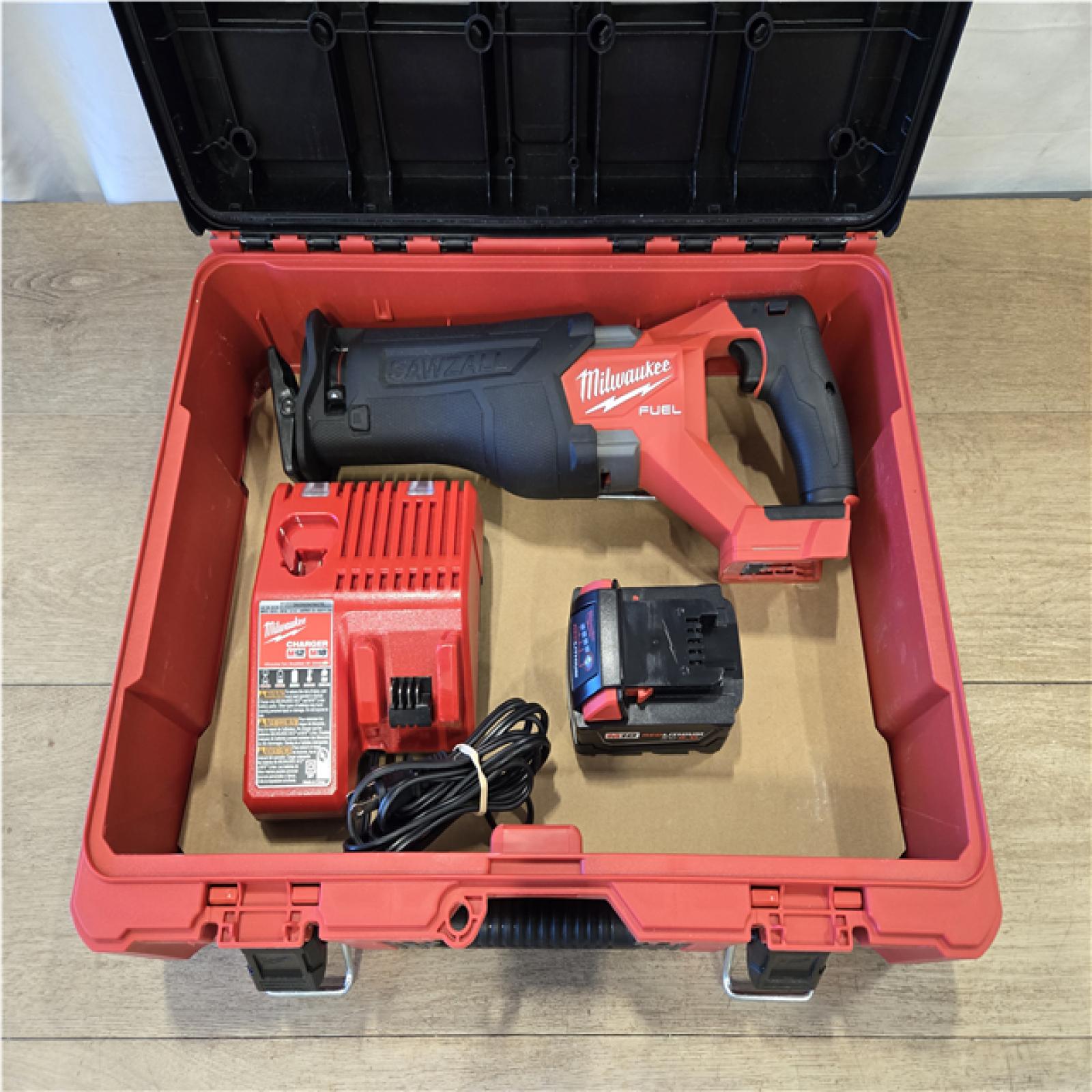 AS-IS Milwaukee M18 FUEL18V Lithium-Ion Brushless Cordless SAWZALL Reciprocating Saw KIT