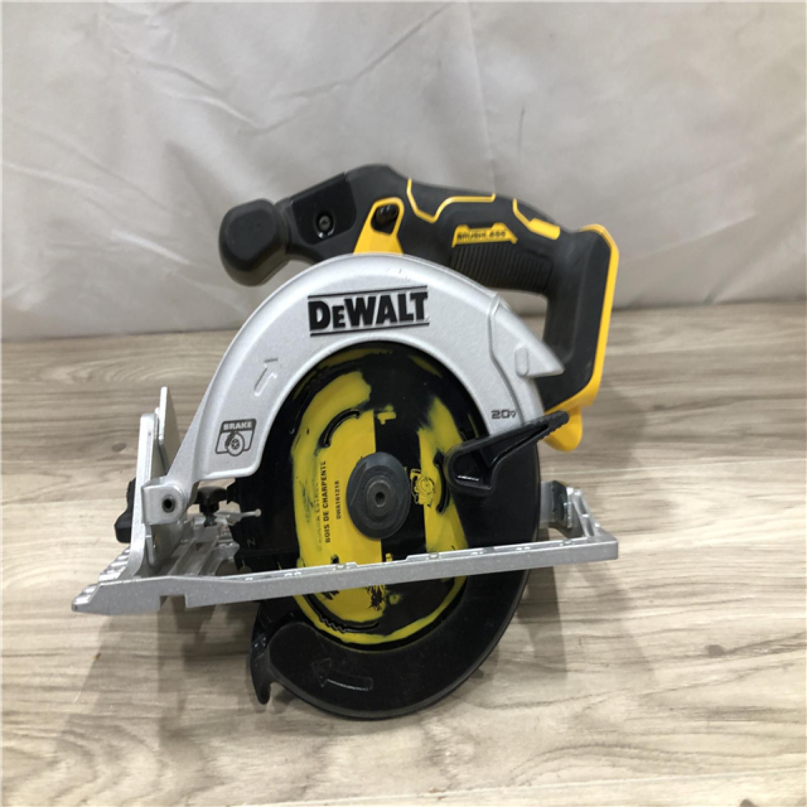 AS-IS Dewalt FLEXVOLT 60-Volt MAX Lithium-Ion Cordless 7-1/4 in. Circular Saw (Tool-Only)