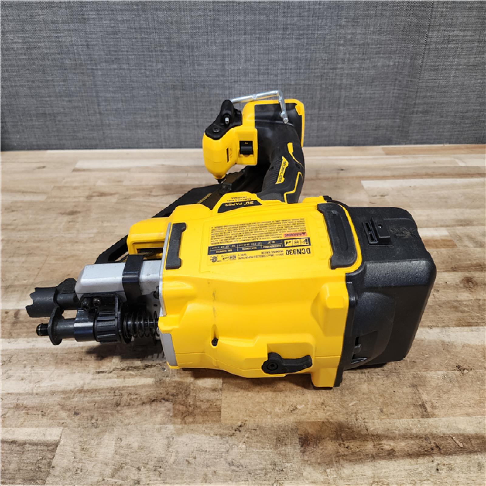 HOUSTON LOCATION - AS-IS DEWALT 20V 30 Degree Cordless Framing Nailer (Tool-Only)