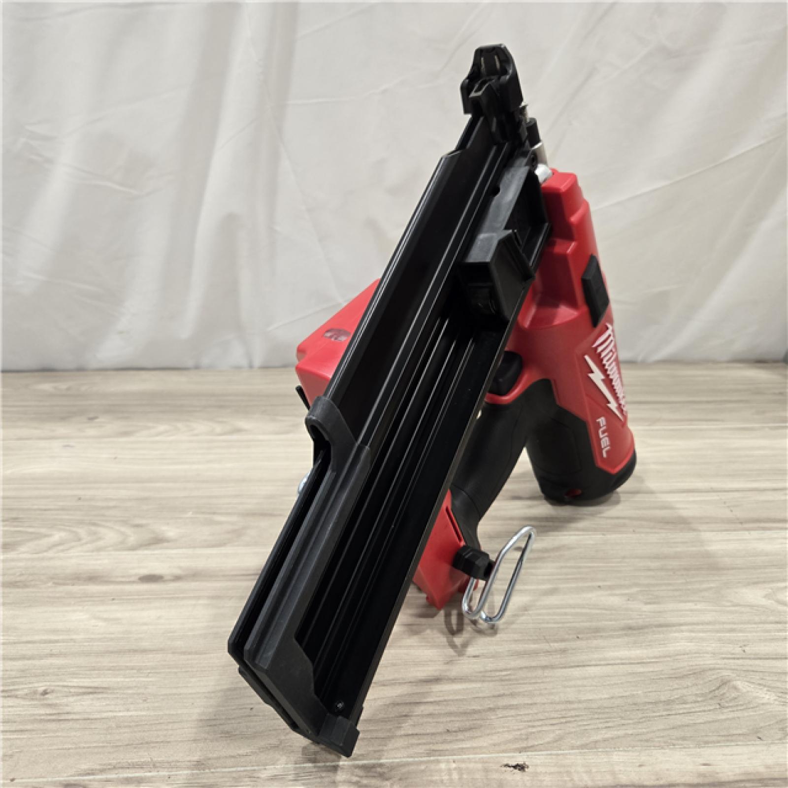 AS-IS Milwaukee 2744-20 M18 FUEL 3-1/2 in. 18V 21-Degree Cordless Framing Nailer (Tool-Only)