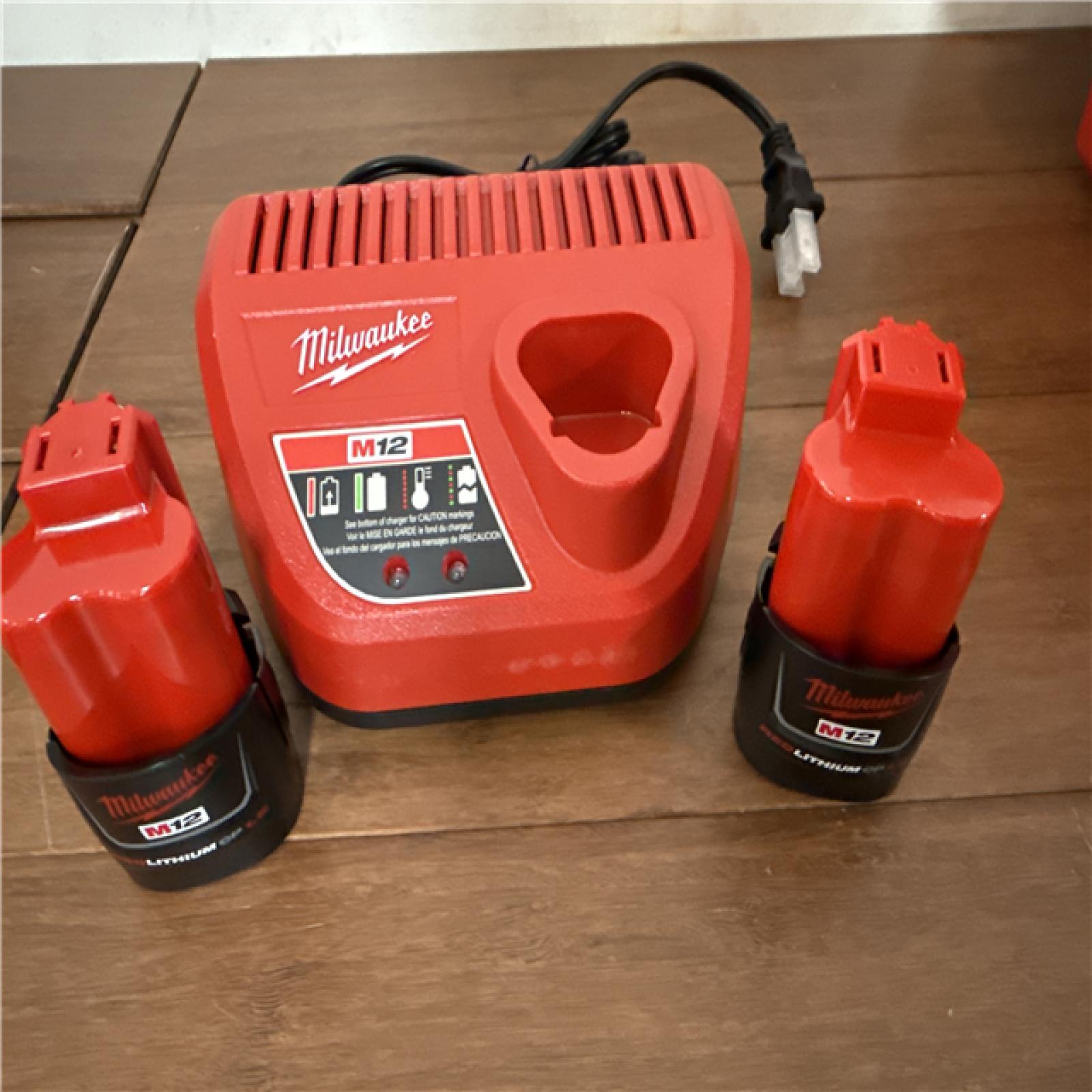 California NEW Milwaukee M12 Force Logic Press Tool Kit 1/2-1 Kit  Includes (2) Batteries  Charger & Hard Case