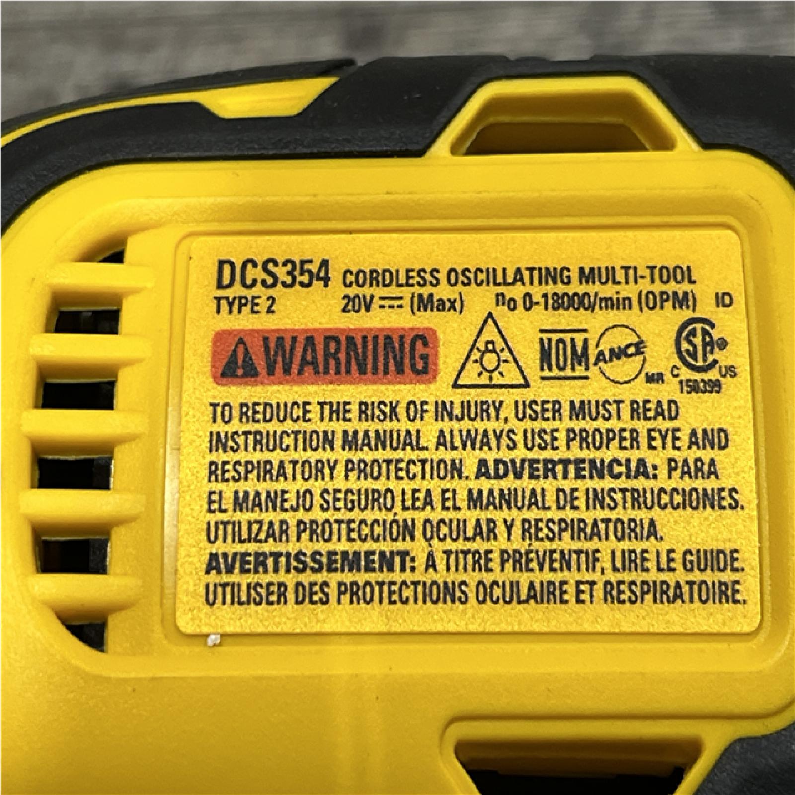 AS-IS DEWALT ATOMIC 20V MAX Cordless Brushless Oscillating Multi Tool Kit