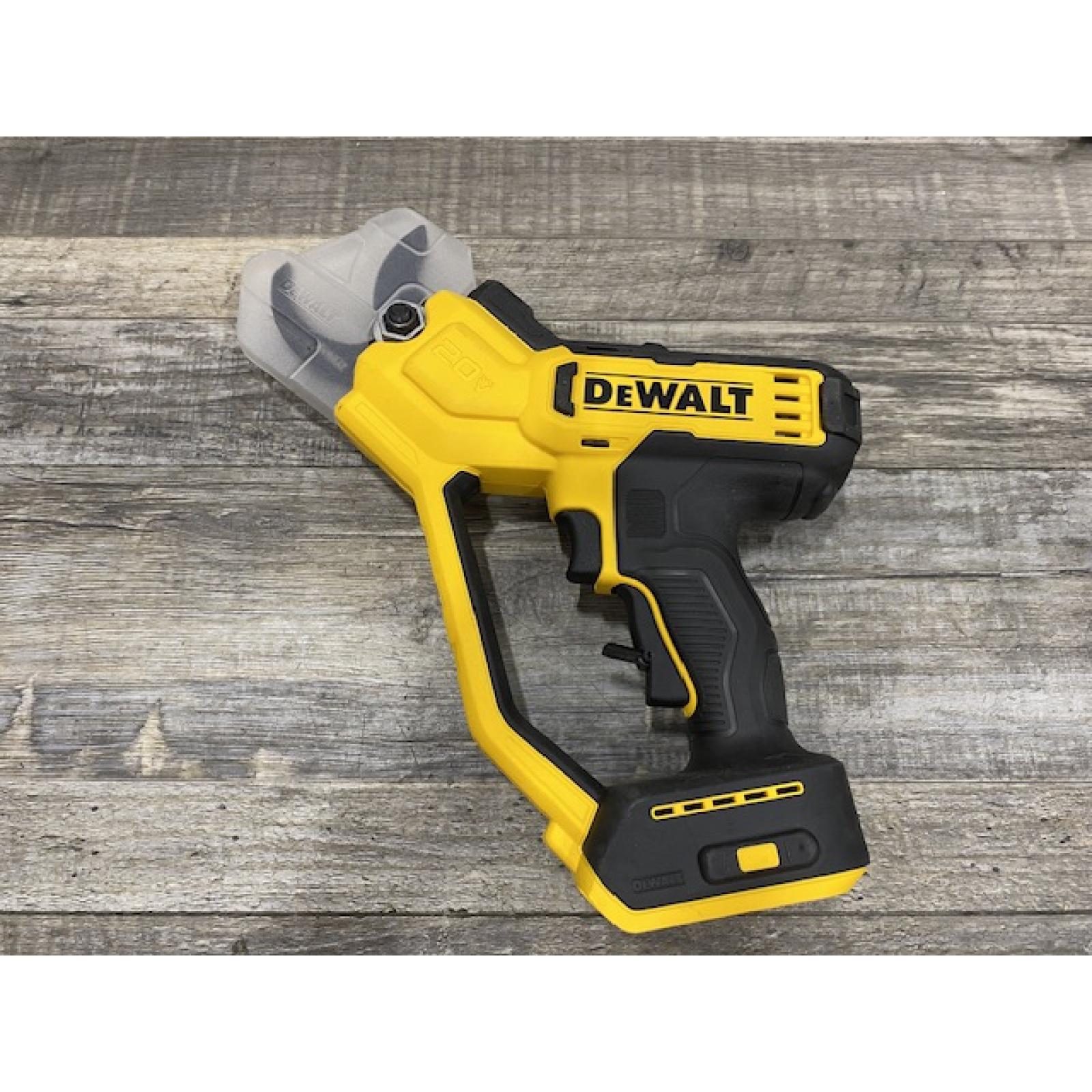 AS-IS DEWALT 20V MAX Cordless Battery Powered Pruner Kit