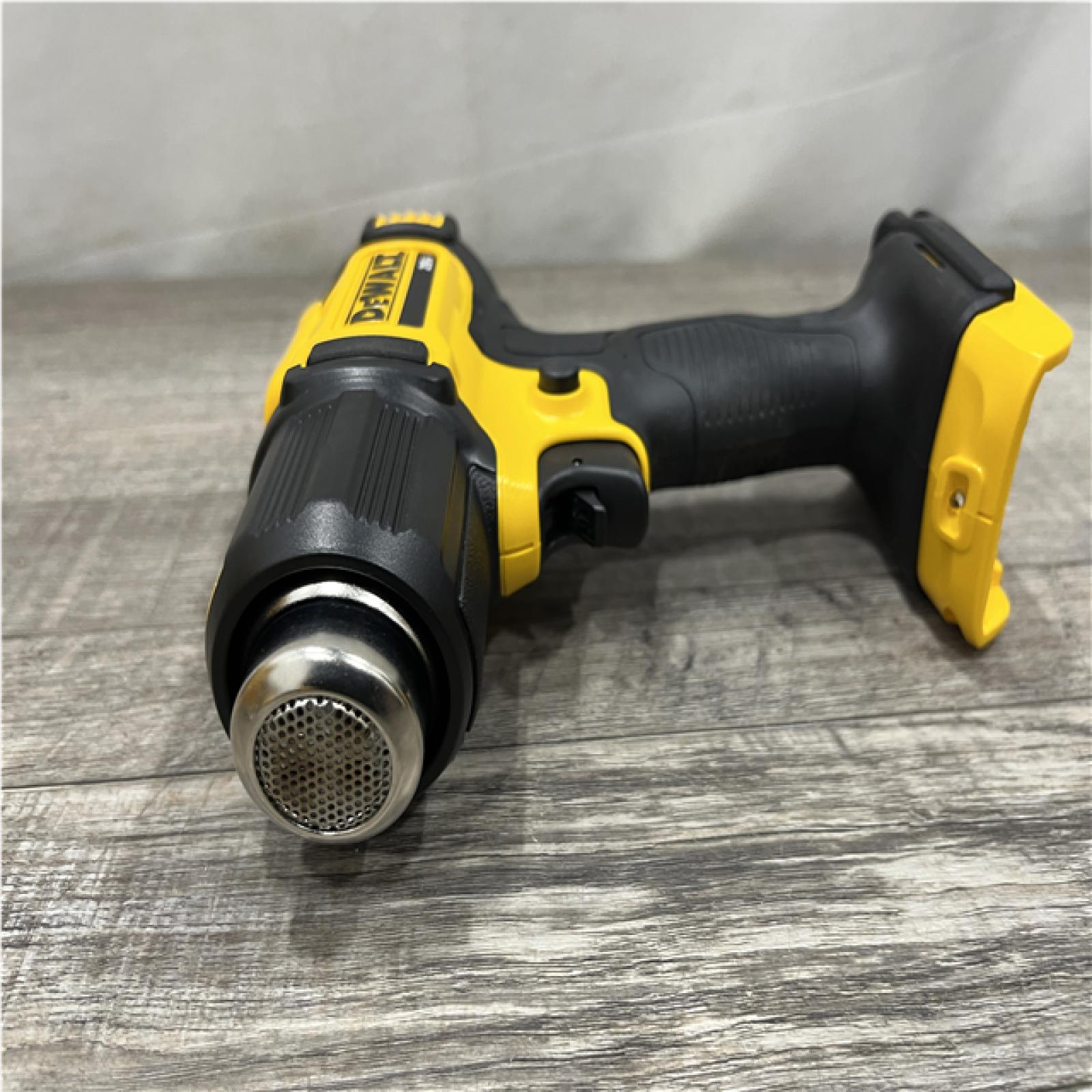 AS-IS DEWALT 20V MAX Cordless Compact Heat Gun with Flat and Hook Nozzle Attachments