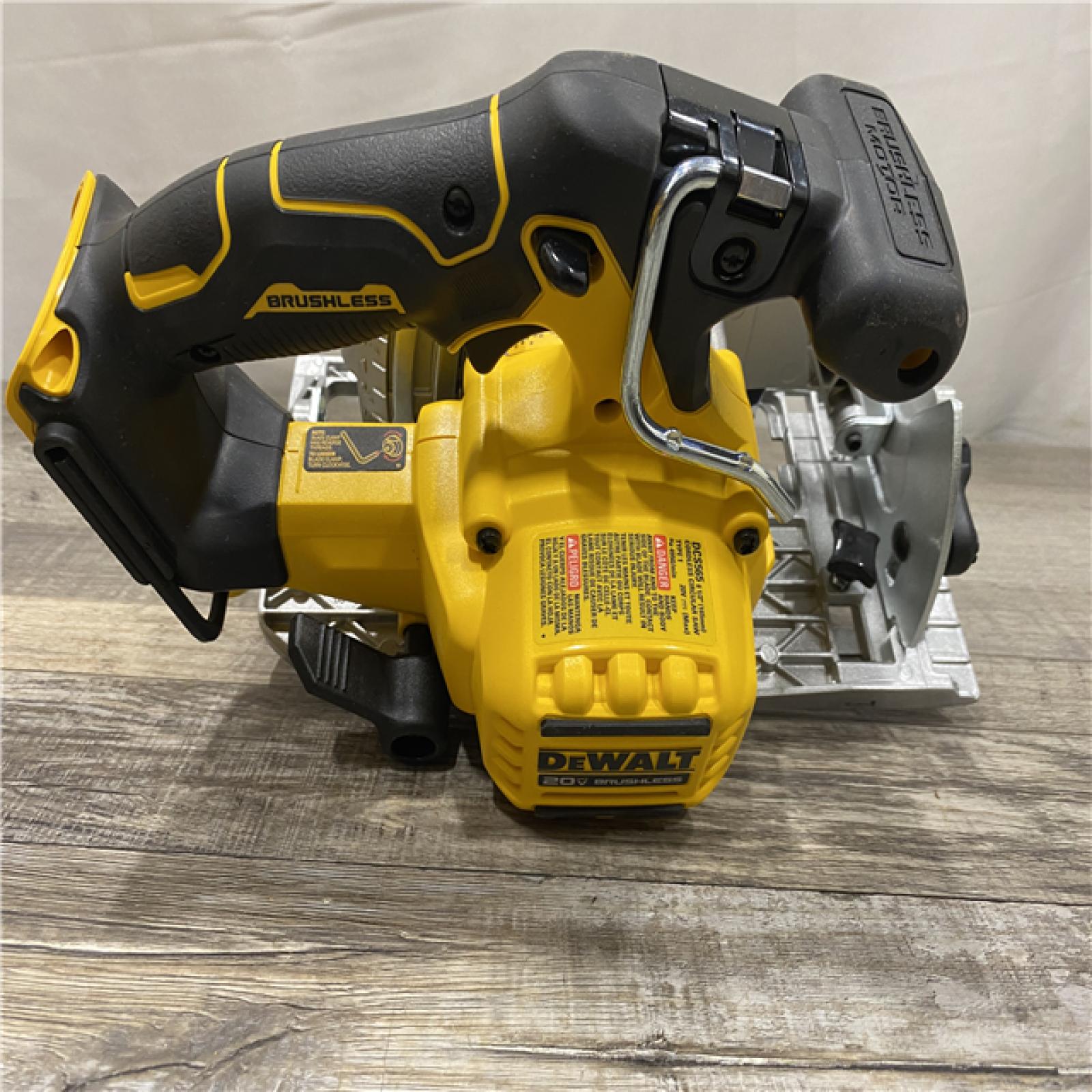 AS-IS DEWALT 20V MAX Cordless Brushless 6-1/2 in. Sidewinder Style Circular Saw (Tool Only)
